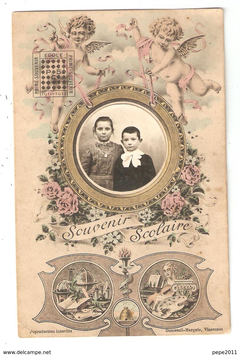 CPA Souvenir Scolaire 1910-1911 - Carte Illustrée D'angelots, De Fleurs, D'objets Scolaires, Avec La Photo De 2 Enfants - Ecoles