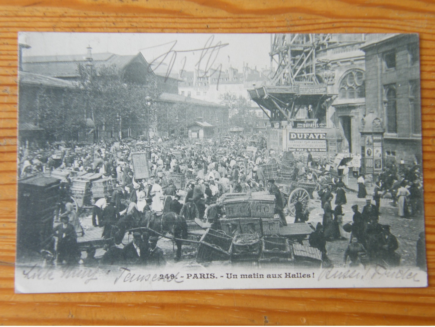 CPA Les Halles Au Matin 1902 Dos Non Divisé - Autres & Non Classés