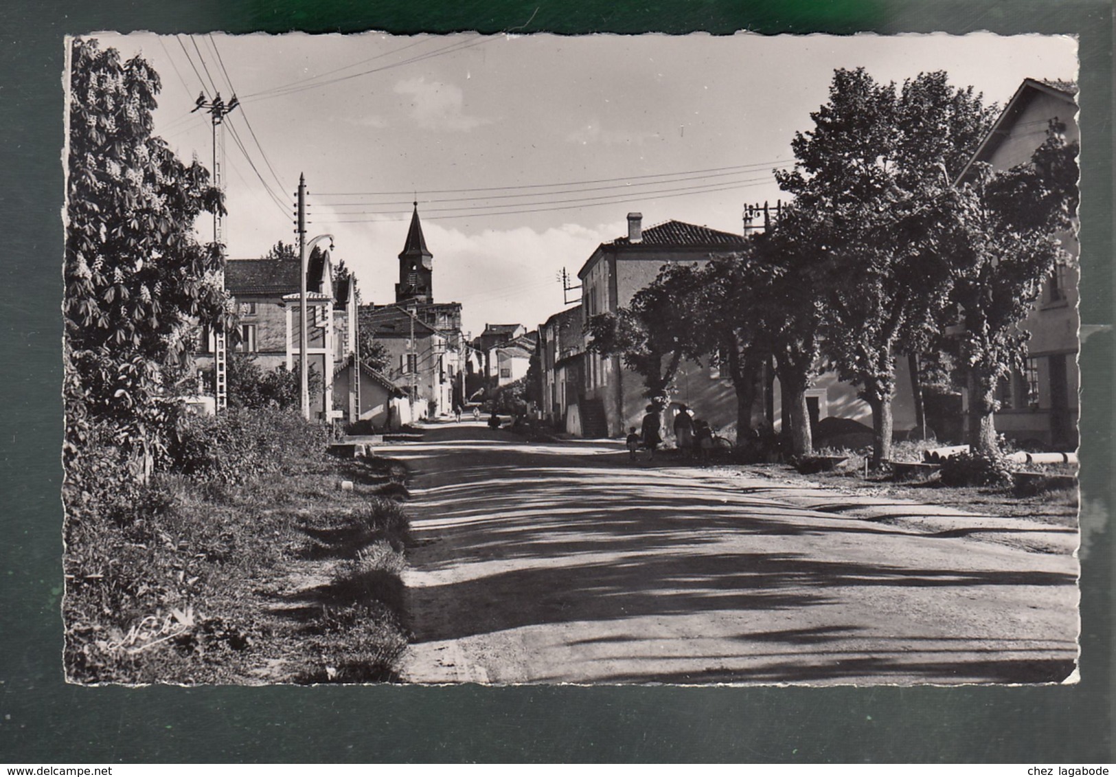 CP (47) Sainte-Livrade-sur-Lot  -  Rue Du Pont - Autres & Non Classés