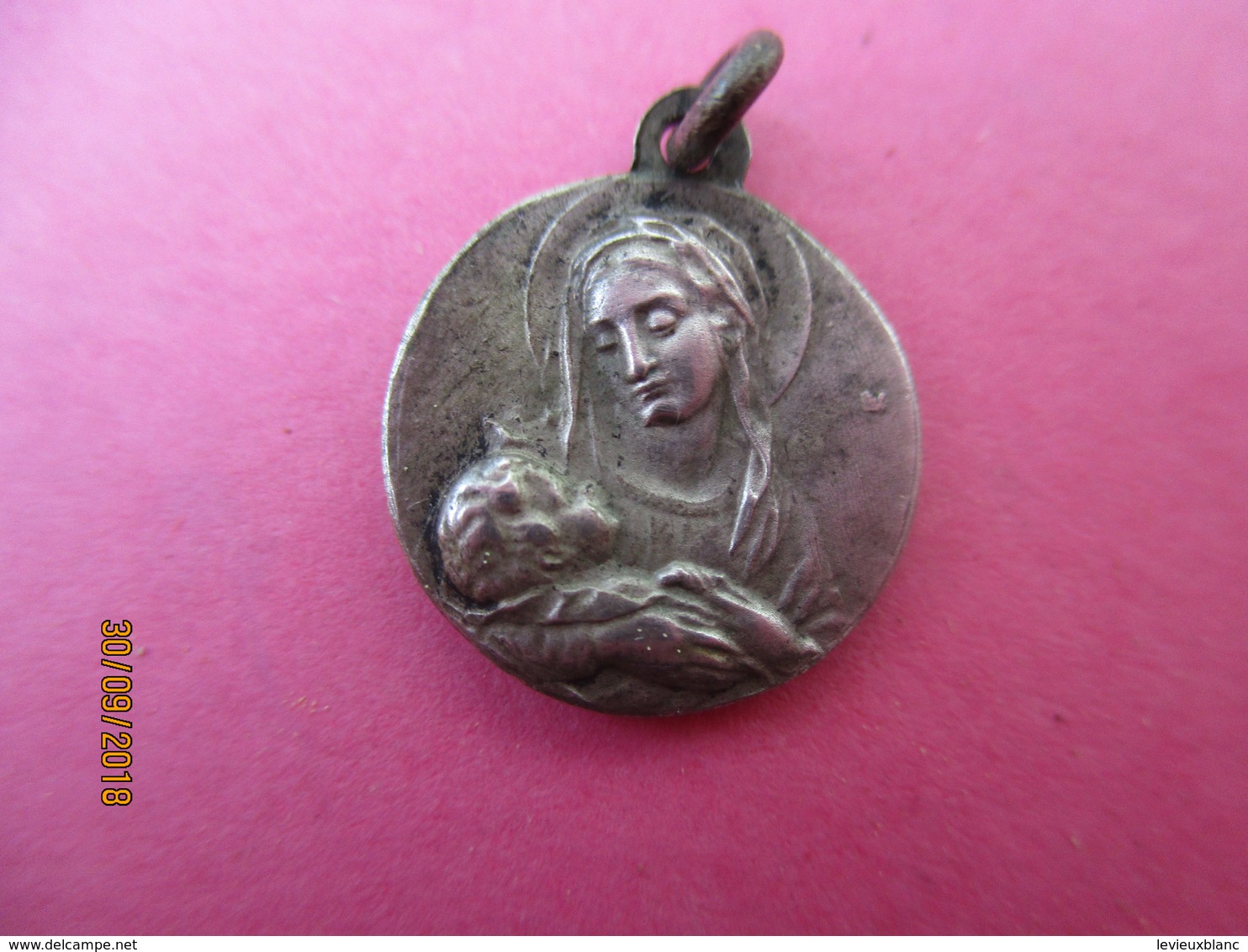 Médaille De Chaînette/ PIE XI / /PIUS XI Pont. Max./Vierge à L'Enfant/ Vers 1922 - 1939    CAN 806 - Religion & Esotericism
