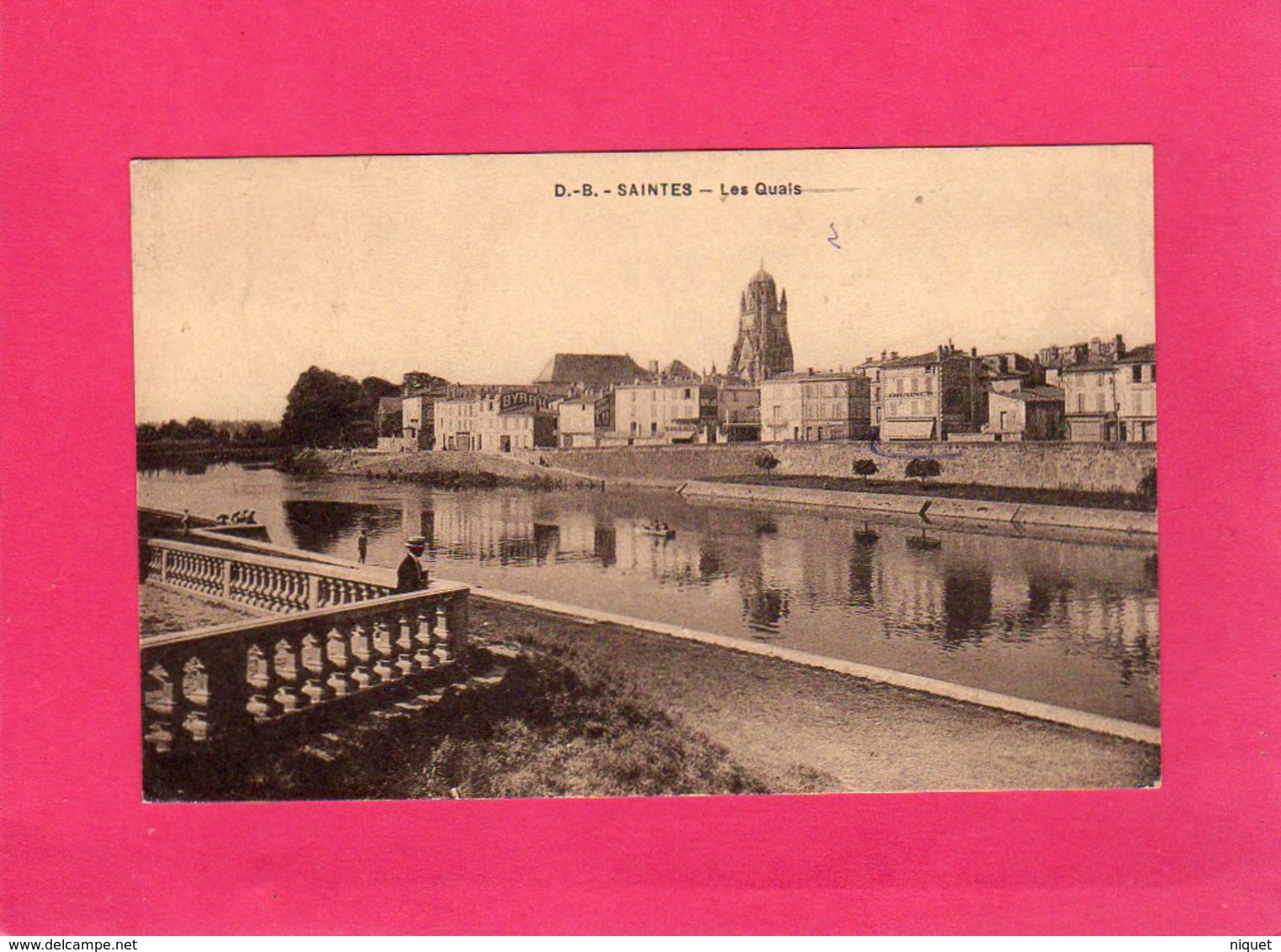 17 Charente Maritime, Saintes, Les Quais, Animée, Cathédrale, 1930, (Dando Berry) - Saintes