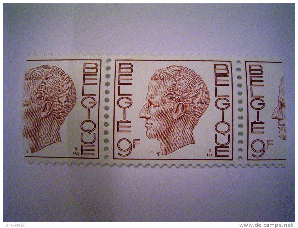 Timbres De Rouleaux, La Griffe D'entrainement S'étant Décalée, Le Timbre Est Coupé En Dehors Des Dents - Coil Stamps