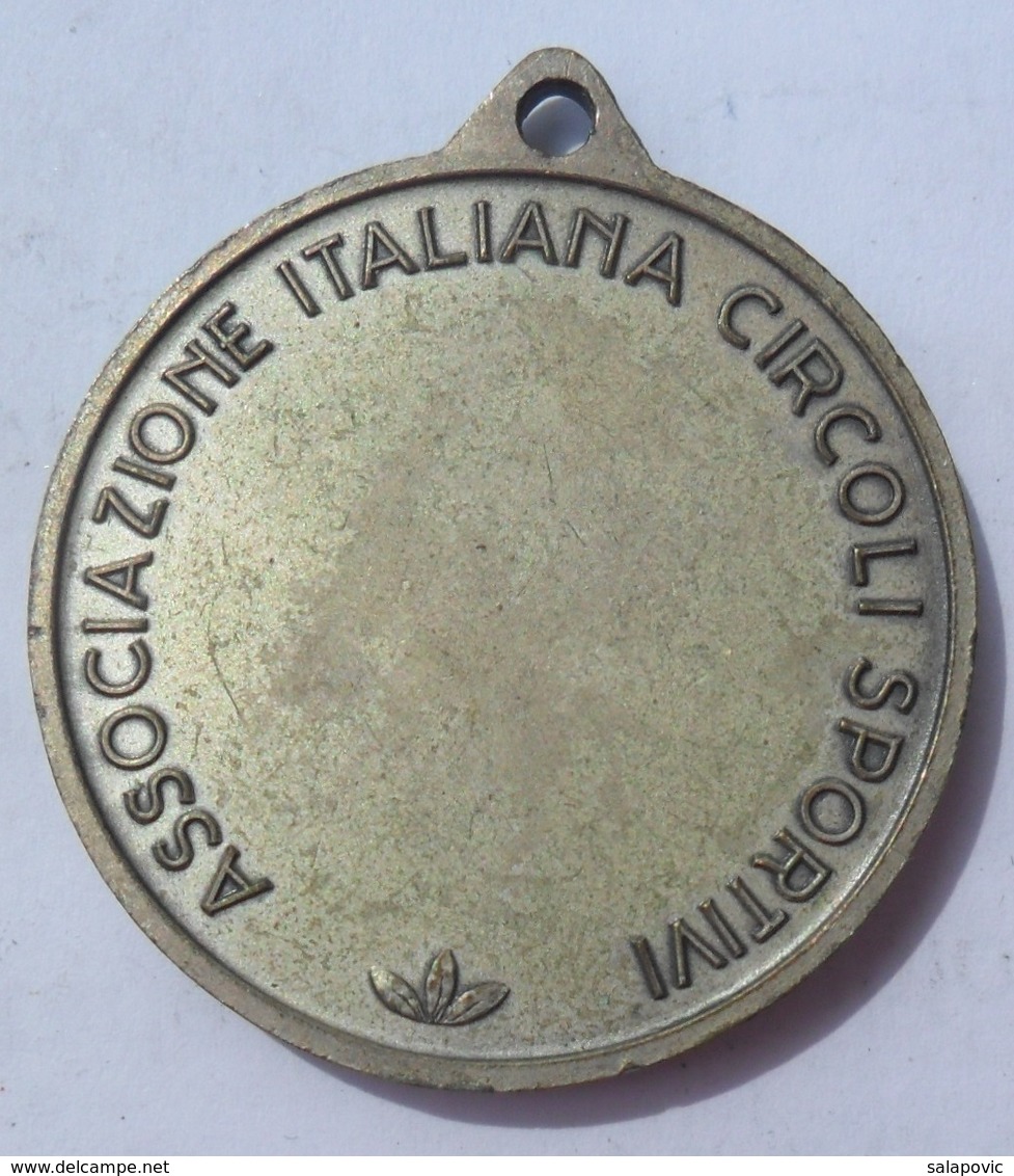 MEDAL FOOTBALL  ASSOCIAZIONE ITALIANA CIRCOLI SPORTIVI   KUT - Autres & Non Classés