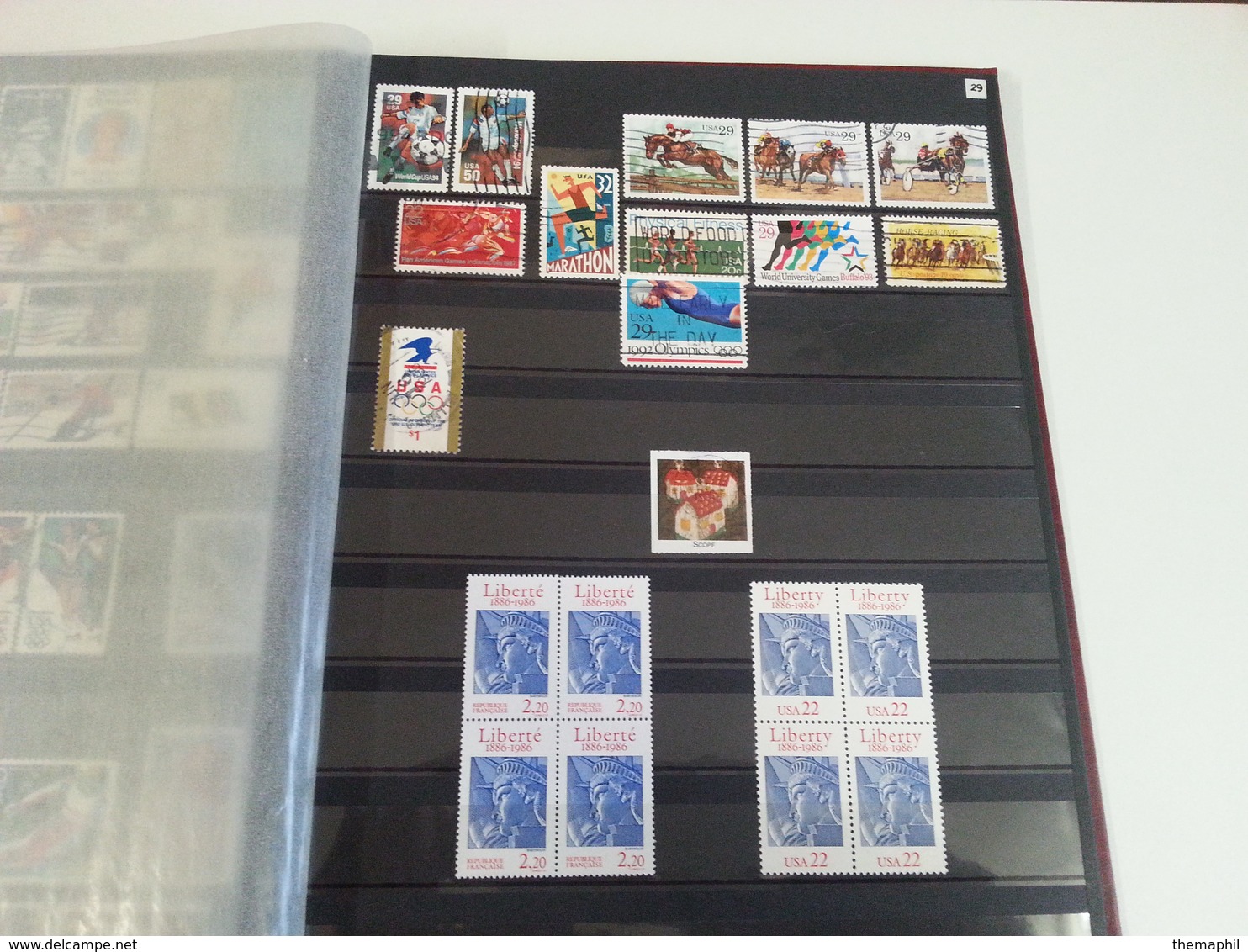 lot n° 524  ETATS UNIS  etc..  un bon classeur de timbres neufs  ou obl