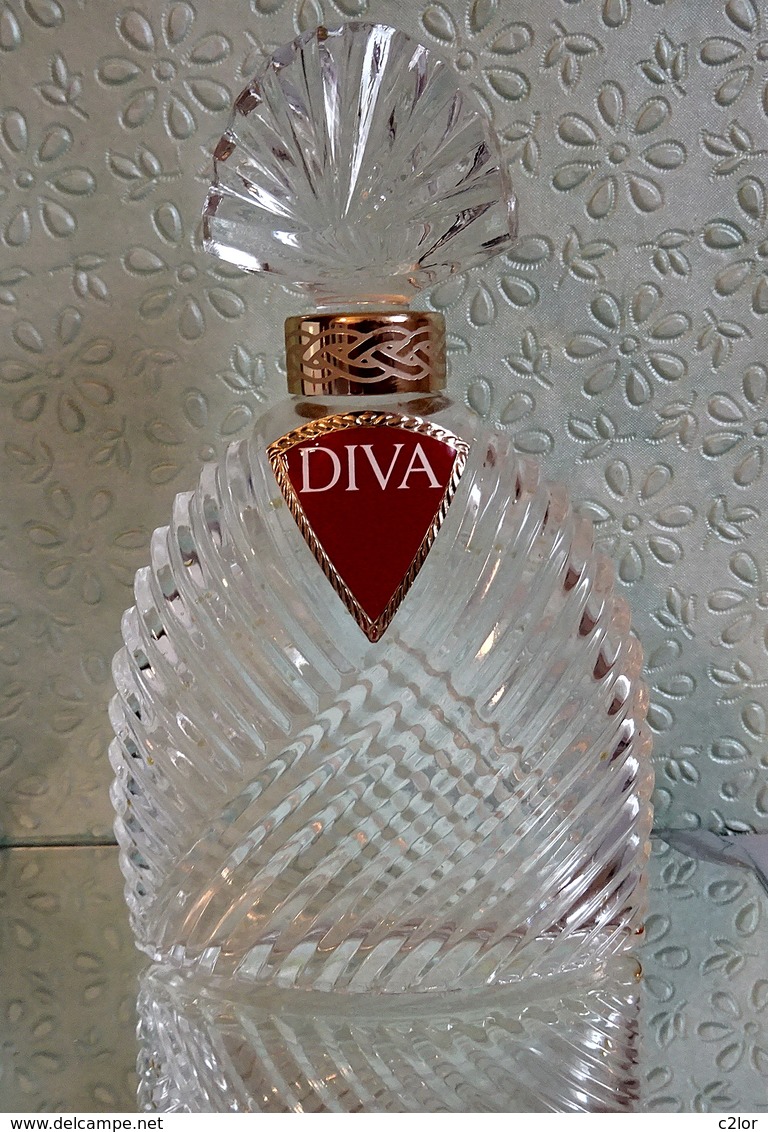 Beau Flacon Vaporisateur Tout En Verre "DIVA" De UNGARO Eau De Parfum 100 Ml VIDE/EMPTY Pour Collection Ou Décoration - Flakons (leer)