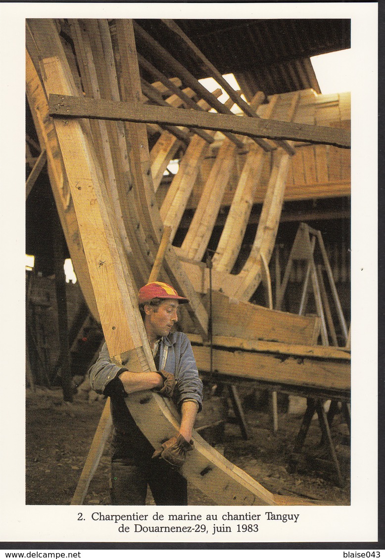 29 - DOUARNENEZ - Charpentier De Marine Au Chantier Tanguy - 1983 - Douarnenez