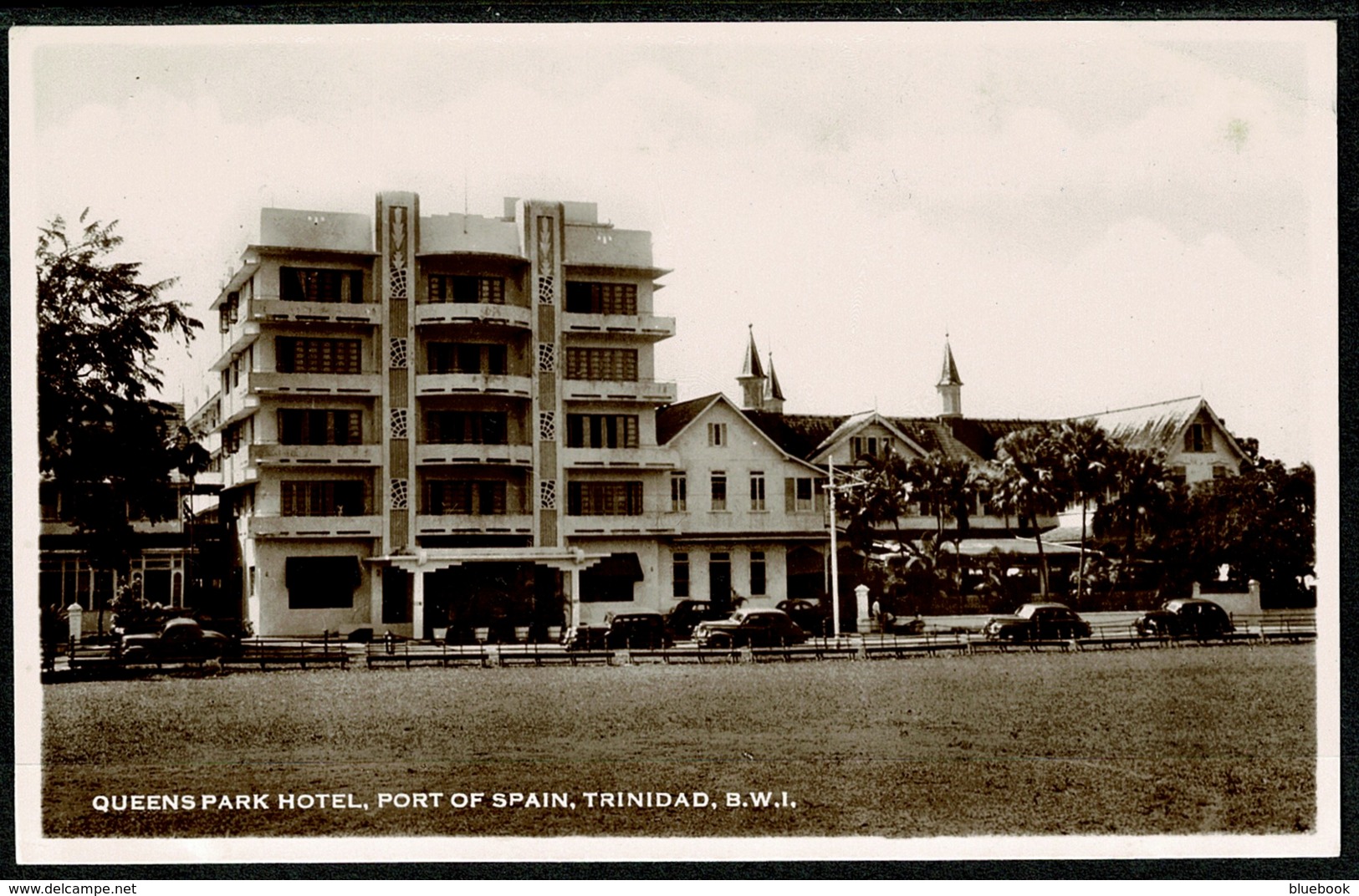 Ref 1292 - Real Photo Postcard - Art Deco - Queens Park Hotel Port Of Spain - Trinidad BWI - Trinidad