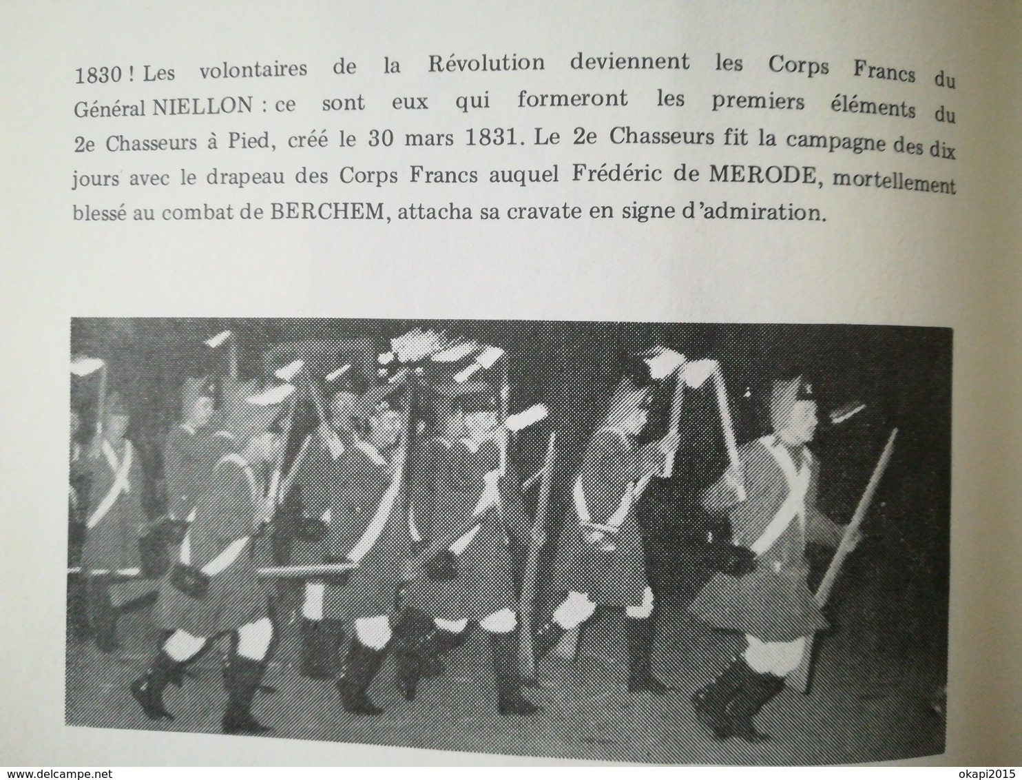 HISTOIRE SUCCINTE DE CHARLEROI ET BREF HISTORIQUE DU 2e RÉGIMENT DE CHASSEURS À PIED LIVRE RÉGIONALISME WALLONIE HAINAUT