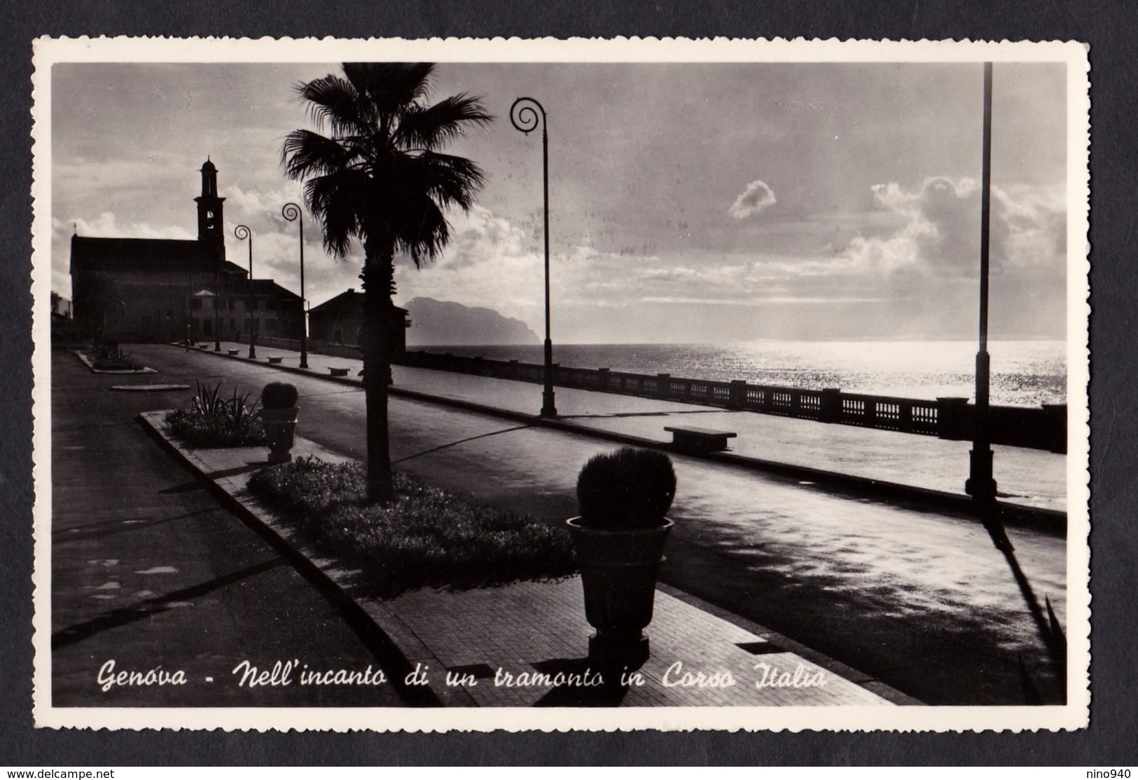 GENOVA - Nell'incanto Di Un Tramonto In Corso Italia - F/P - V: 1952 - Genova