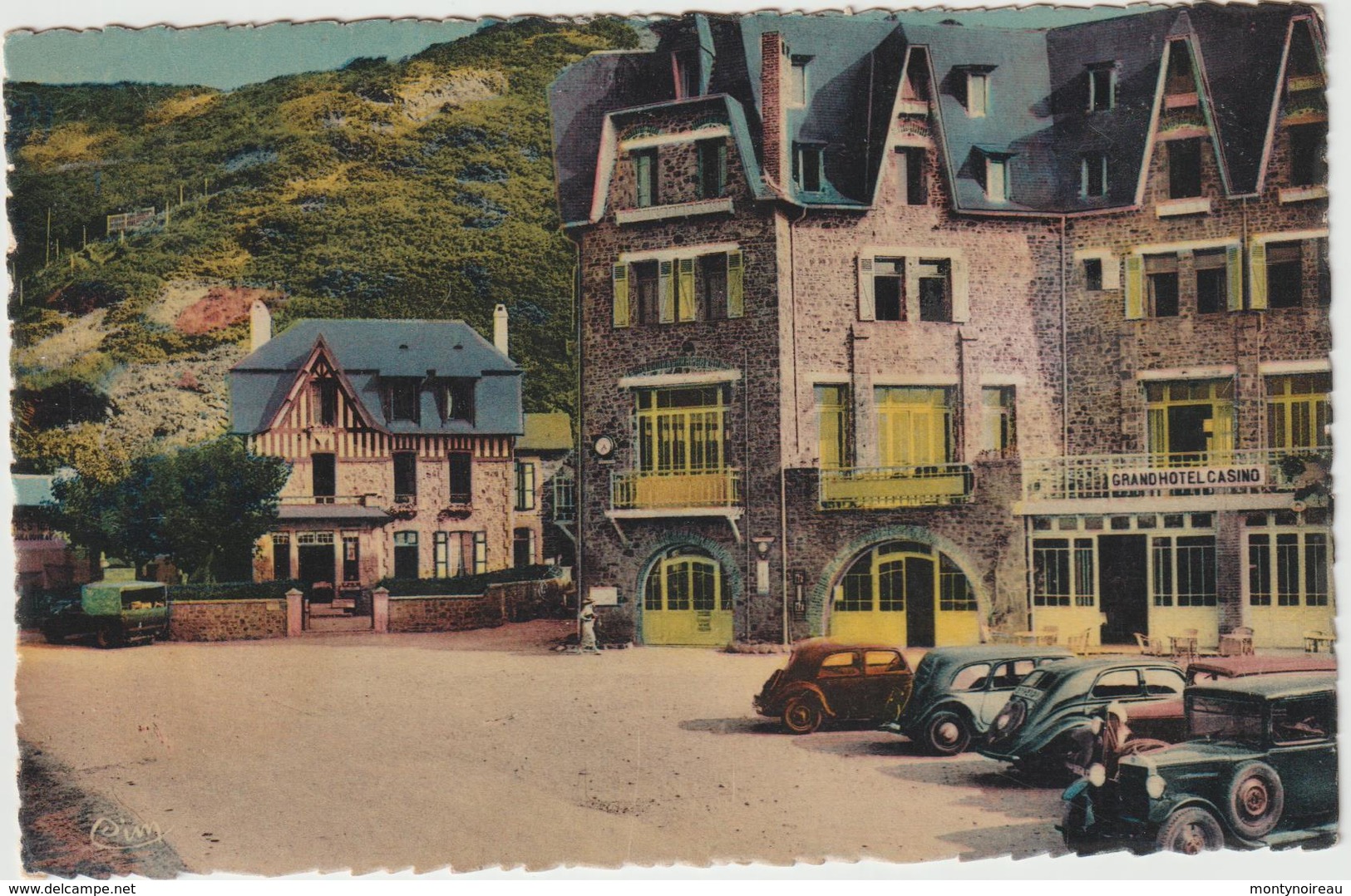 R : Manche :  CAROLLES :  Vue ,  Traction Voiture  , Casino - Autres & Non Classés