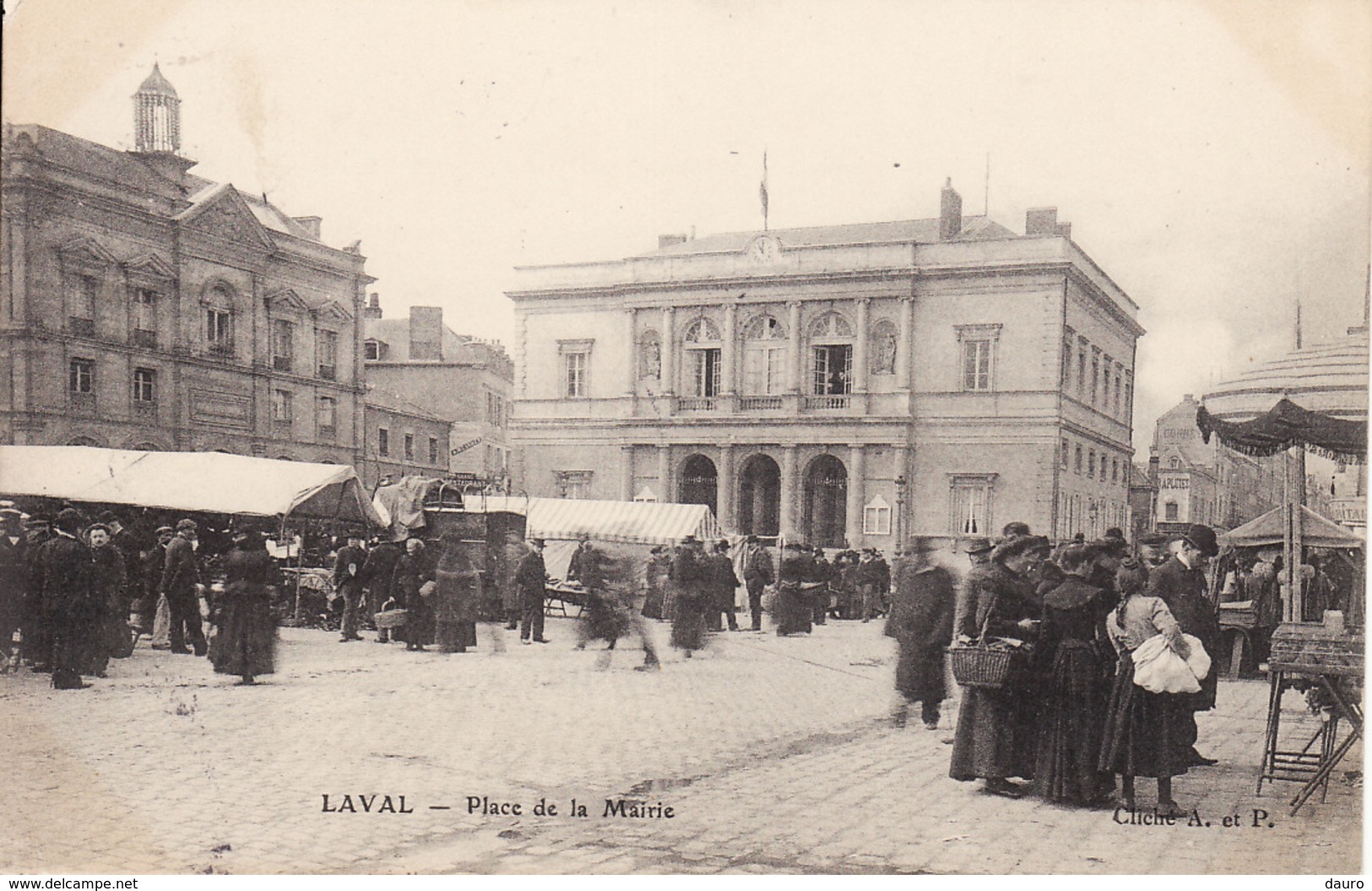 Laval Place De La Mairie CPA - Laval