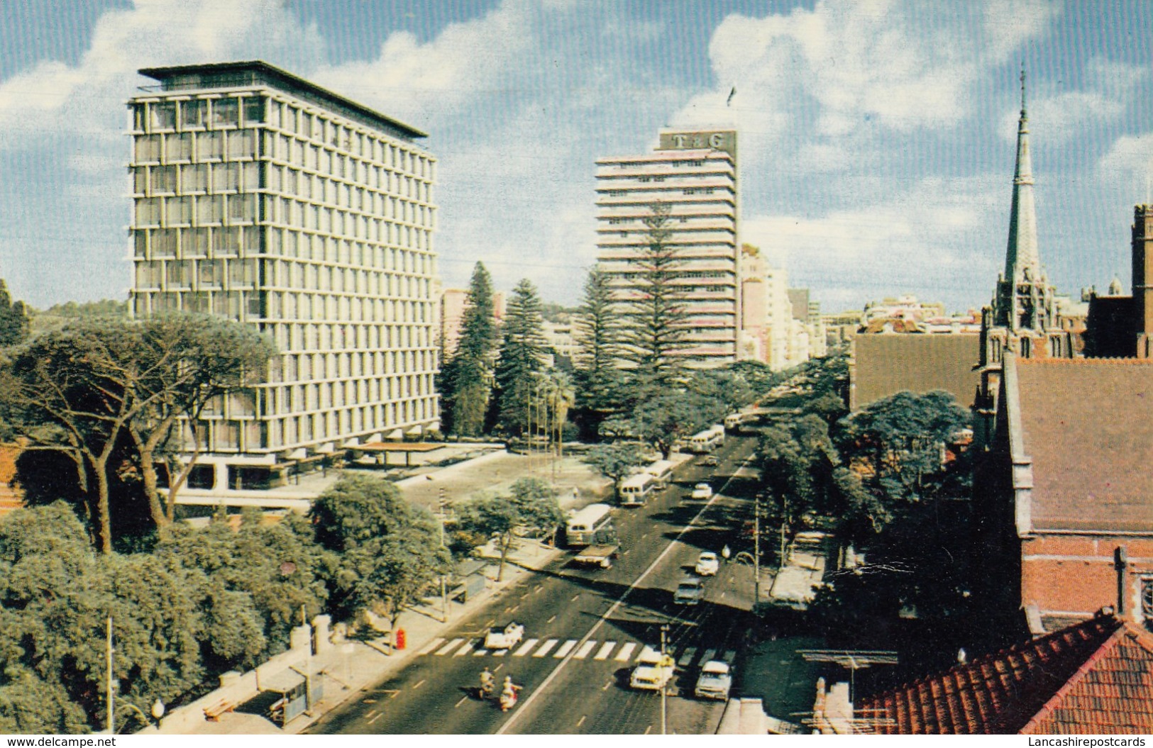 Postcard Perth St George's Terrace Modern Council House On Left My Ref  B13206 - Perth