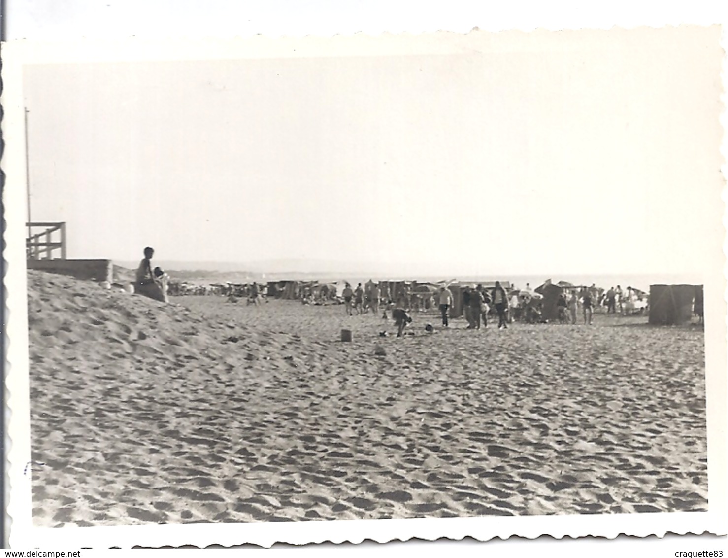 CANNES   PALM BEACH   SEPTEMBRE 1961  Tentes Sur La Plage - Lieux