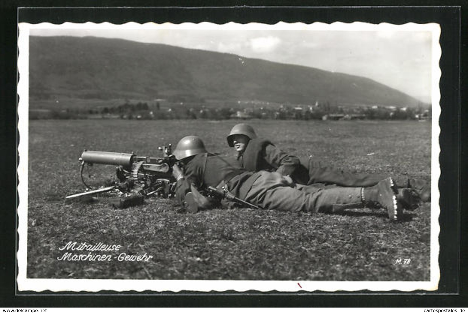 AK Schweizer Soldaten Mit Maschinen-Gewehr Im Feld - Autres & Non Classés