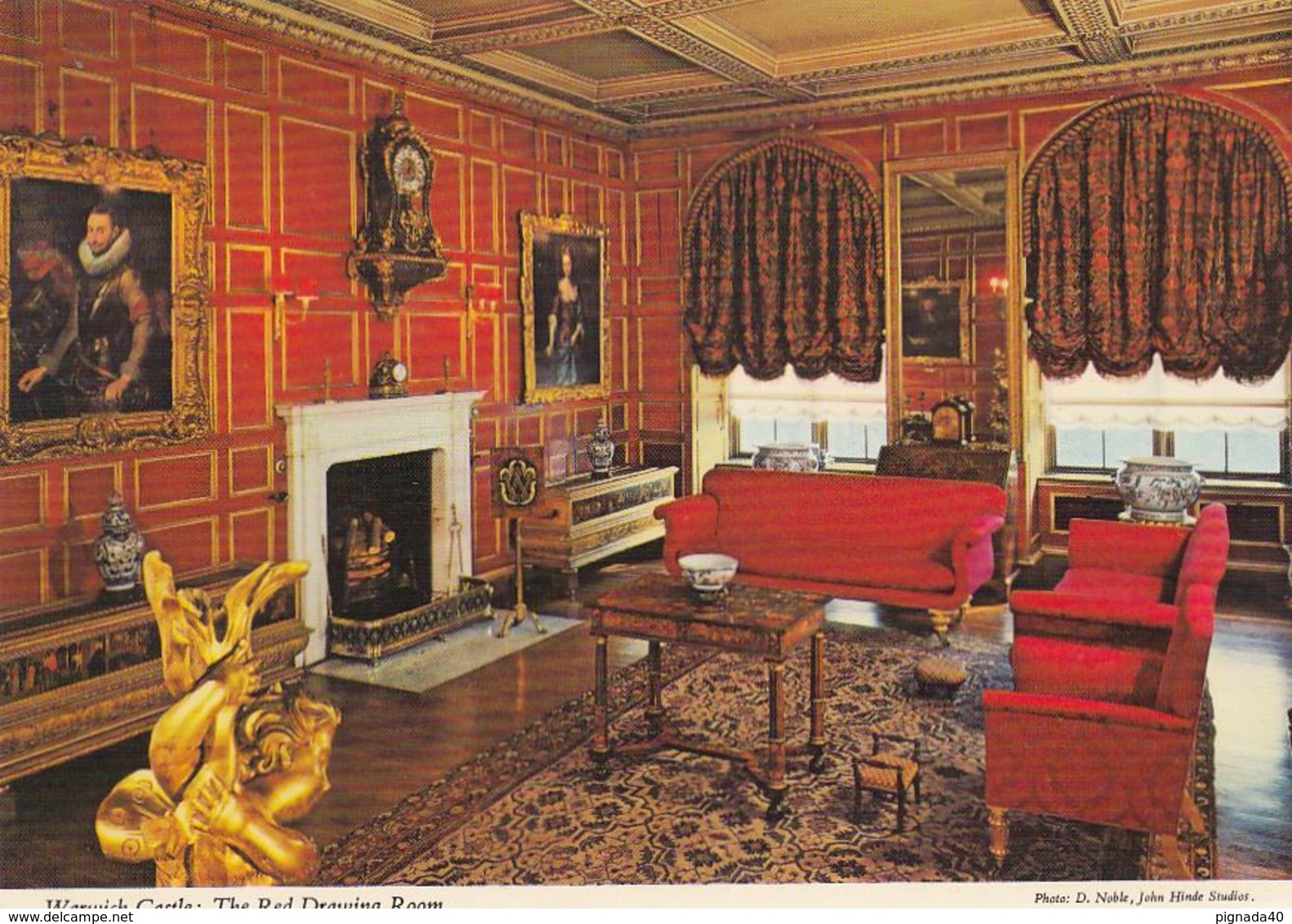 Cp , ANGLETERRE , WARWICK CASTLE : The Red Drawing Room - Warwick