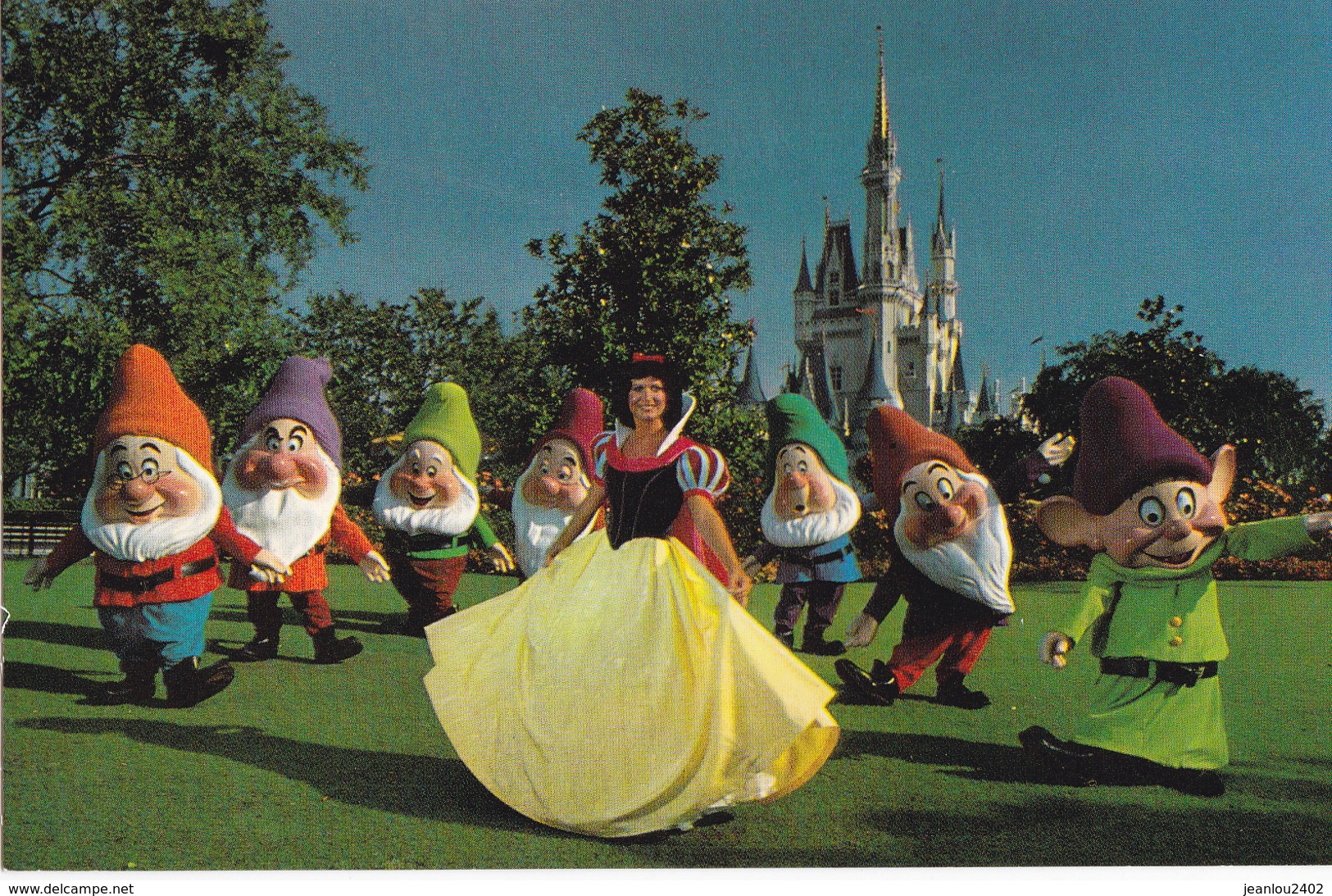 WALT DISNEY WORLD VILLAGE - SNOW WHITE AND THE SEVEN DWARFS - Disneyworld