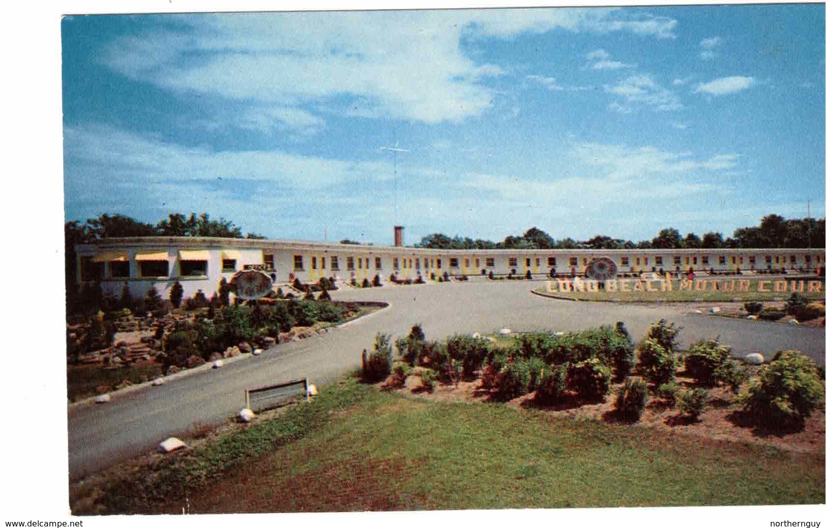 BROCKVILLE, Ontario, Canada, Long Beach Motor Court, Old Chrome Advertising Postcard, Leeds County - Brockville