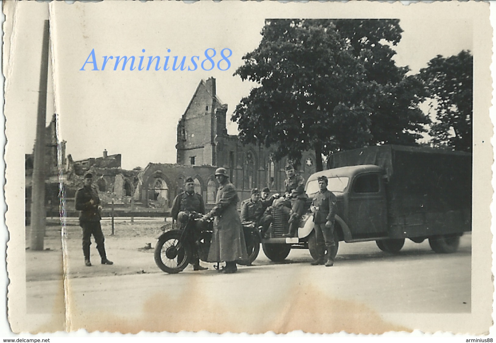 Wehrmacht - Zerstörung In Amiens - Mai 1941 - Kradmelder - Kraftrad - Motorrad - Klepper-Mantel - Guerre, Militaire