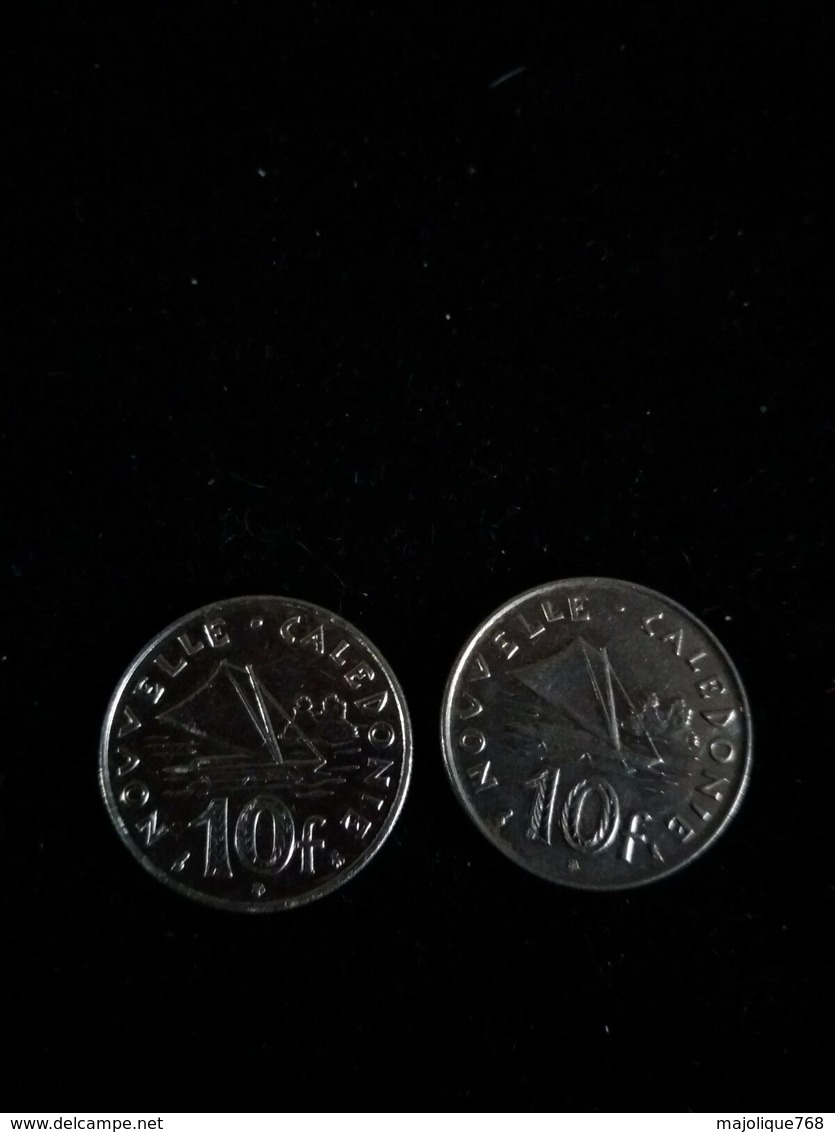 Lot De 2 Pièces De La Nouvelle Calédonie - 10 Francs 1973 Et 1997 En TTB - Nieuw-Caledonië