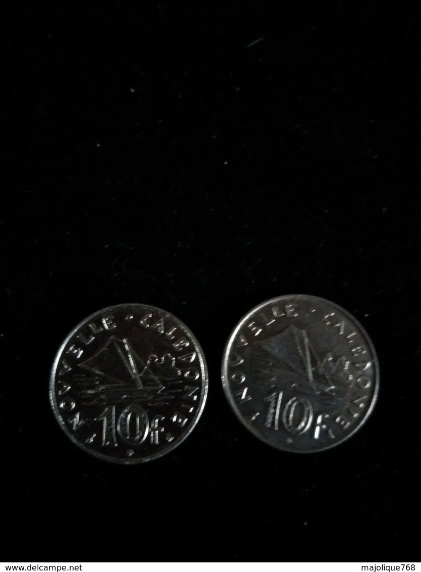 Lot De 2 Pièces De La Nouvelle Calédonie - 10 Francs 1973 Et 1997 En TTB - Nieuw-Caledonië