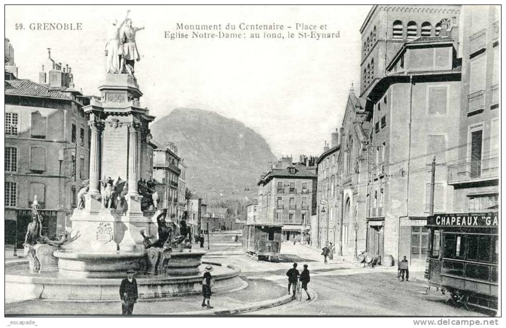 GRENOBLE  (38)     LA PLACE ET L EGLISE NOTRE-DAME EN 1916          Bb-324 - Grenoble