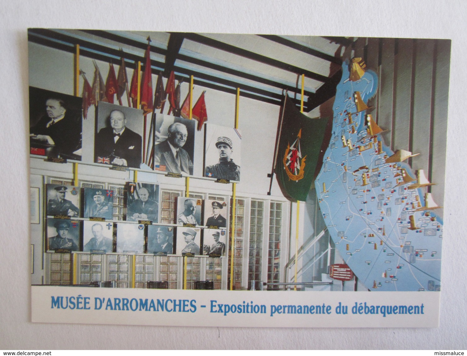 14 Musée Arromanches Exposition Permanante Du Débarquement Le Hall D'entrée De Gaulle - Arromanches