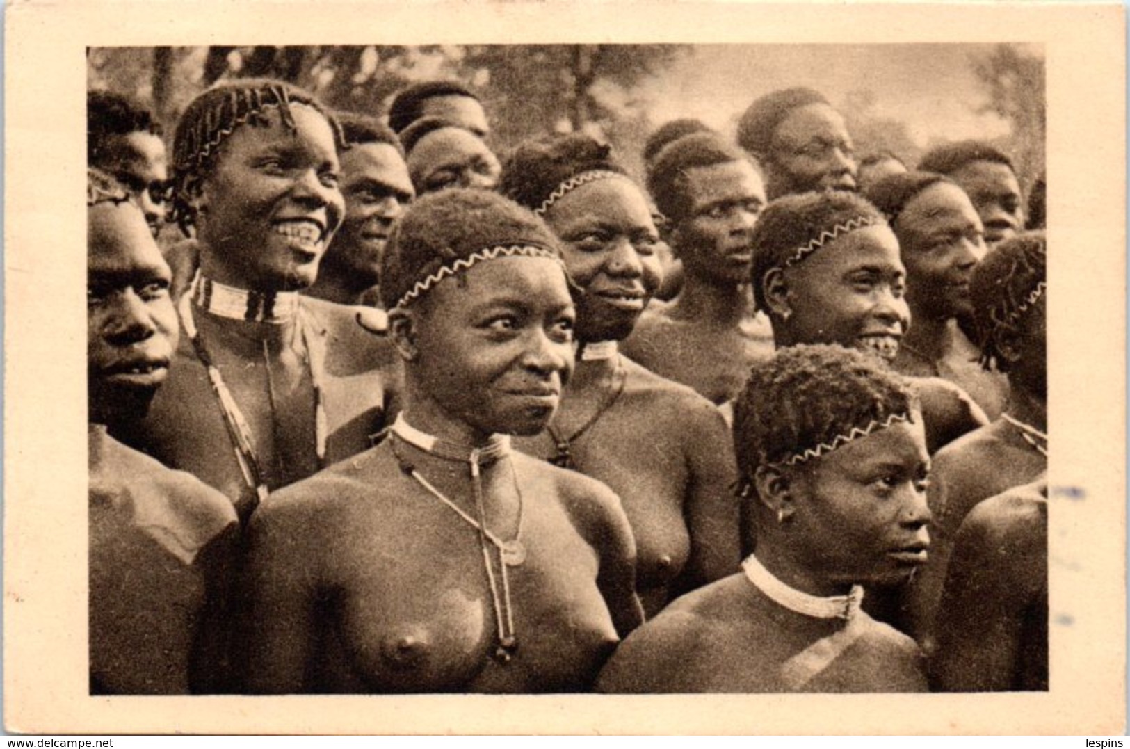 AFRIQUE - CENTRAFRICAINE - Oubangui Chari - Types De Femmes - República Centroafricana