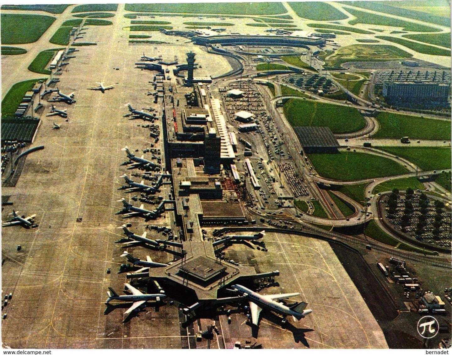75 .. AEROPORT DE PARIS  ORLY .. VUE AERIENNE DE L'AEROGARE D'ORLY SUD .. AU FOND ORLY OUEST .. 1973 - Aéroports De Paris