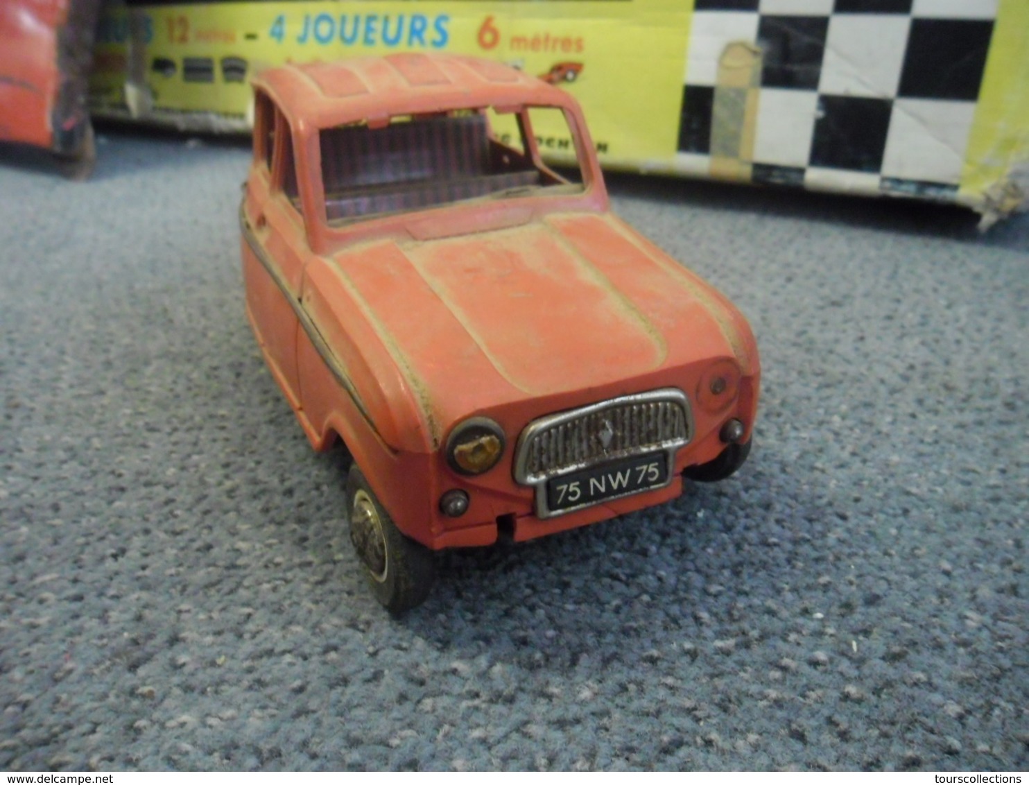 VINTAGE 1/24 ° RENAULT 4L Orange JOUSTRA Made In France - Autres & Non Classés