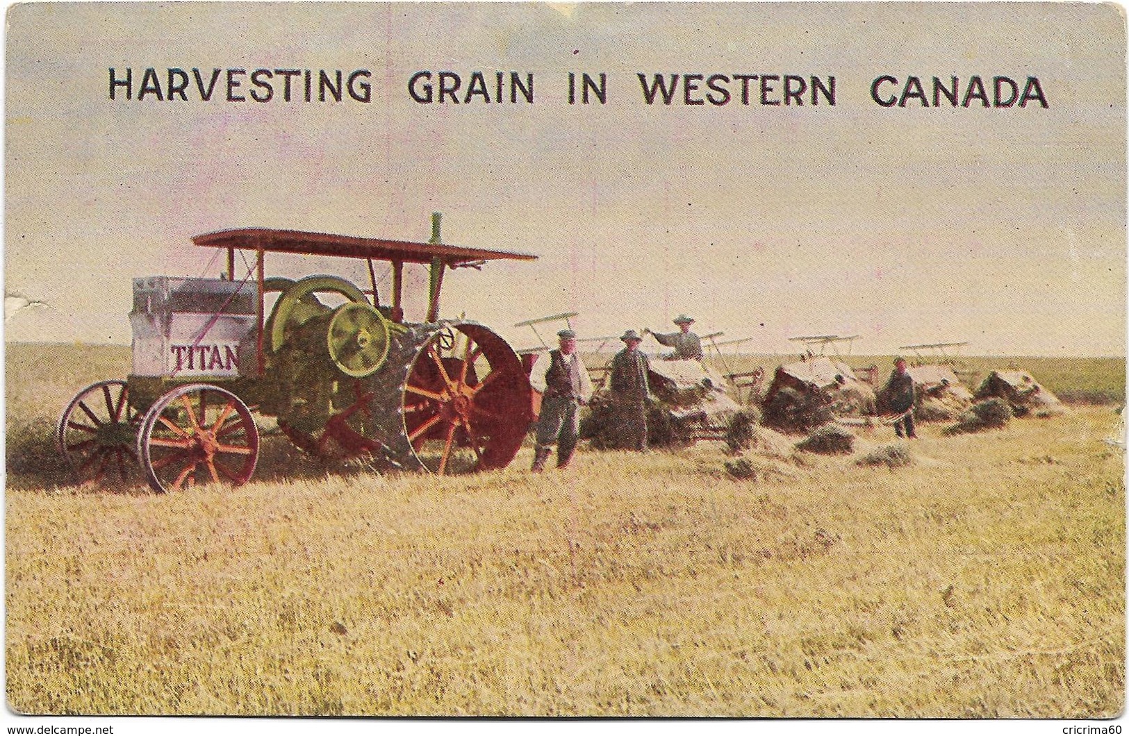 Harvesting Grain In Western CANADA CPA Animée Avec Tracteur En Premier Plan. - Non Classés