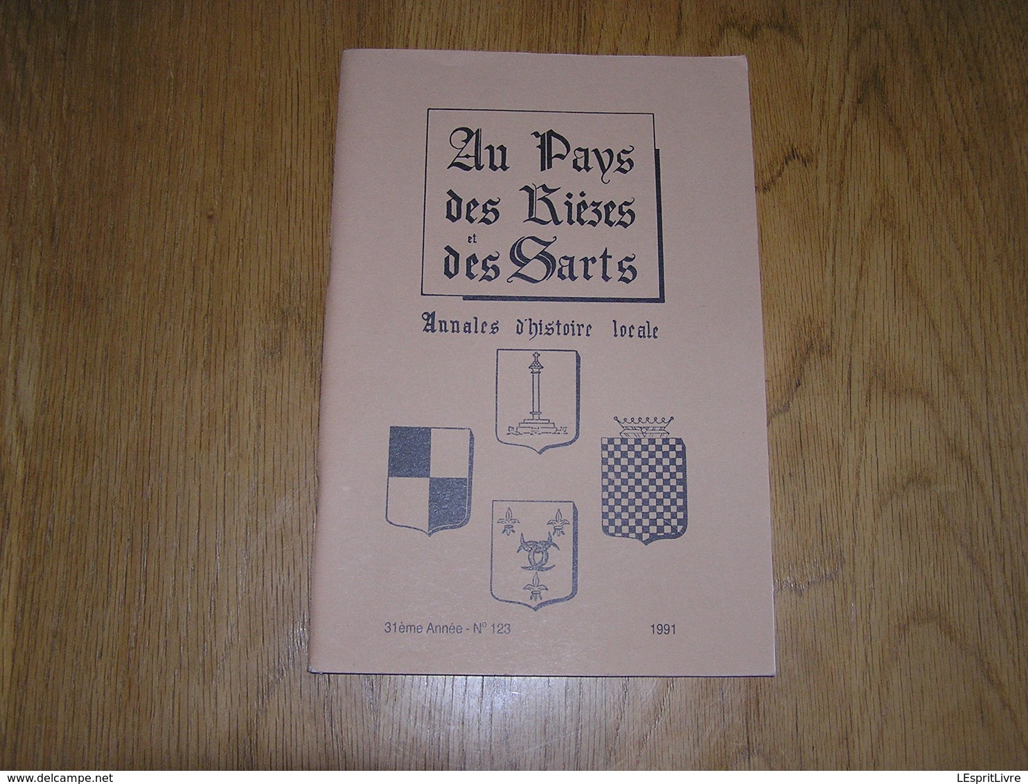 AU PAYS DES RIEZES & DES SARTS N° 123 Régionalisme Hergé Tintin Père Gall Chimay Maubert Cerfontaine Famille Moreau - Champagne - Ardenne