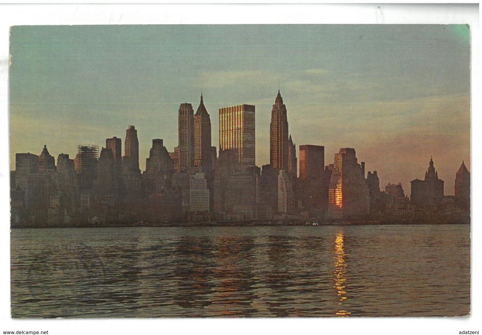 U.S.A. Stati Uniti D’America View Of Lower Manhattan Viaggiata 1971 Condizioni Come Da Scansione - Mehransichten, Panoramakarten