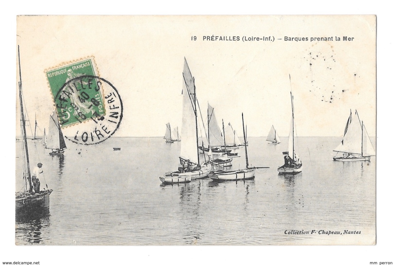 (23993-44) Préfailles - Barques Prenant La Mer - Préfailles