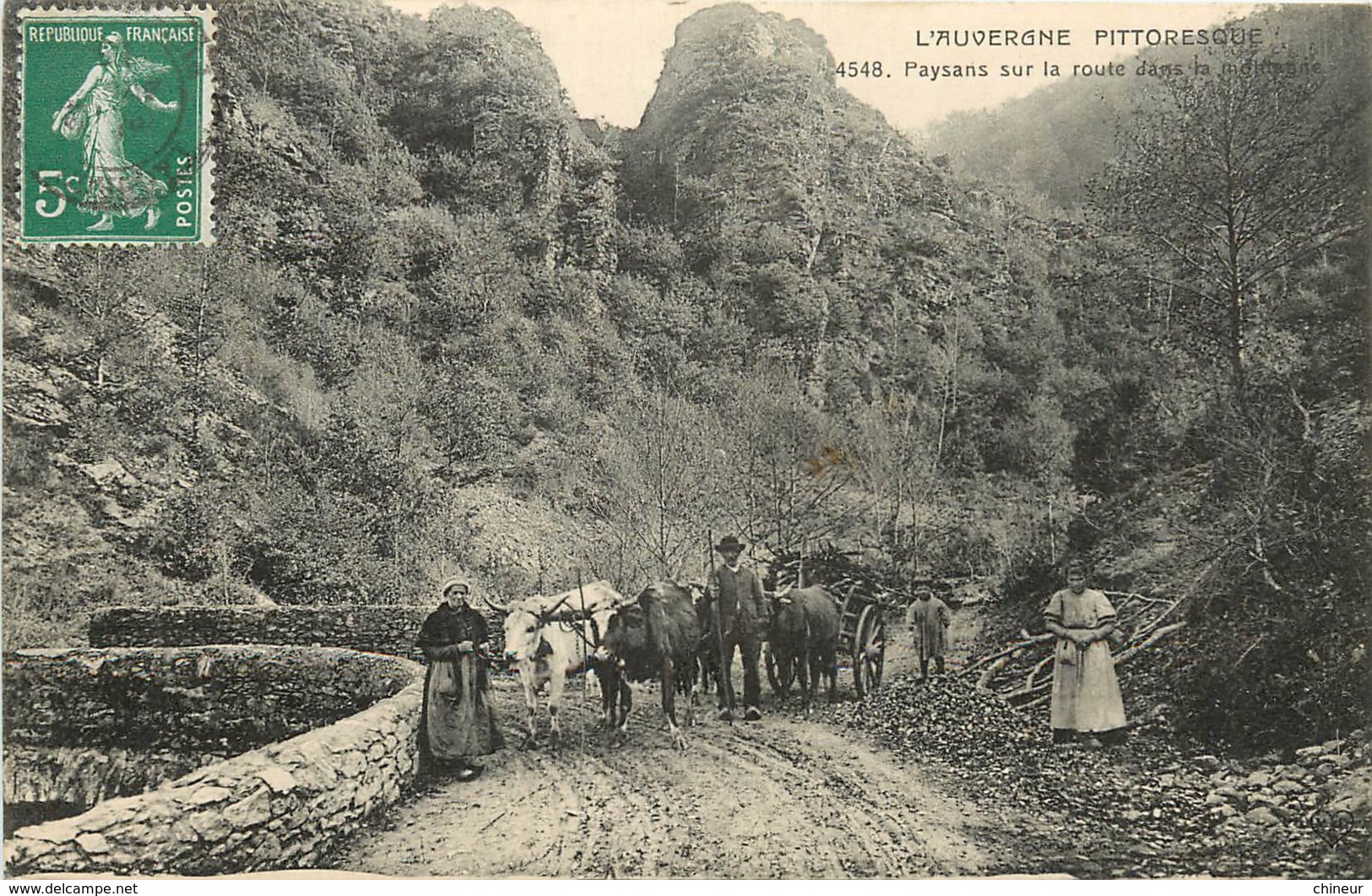 AUVERGNE PITTORESQUE PAYSANS SUR LA ROUTE DE LA MONTAGNE - Other & Unclassified