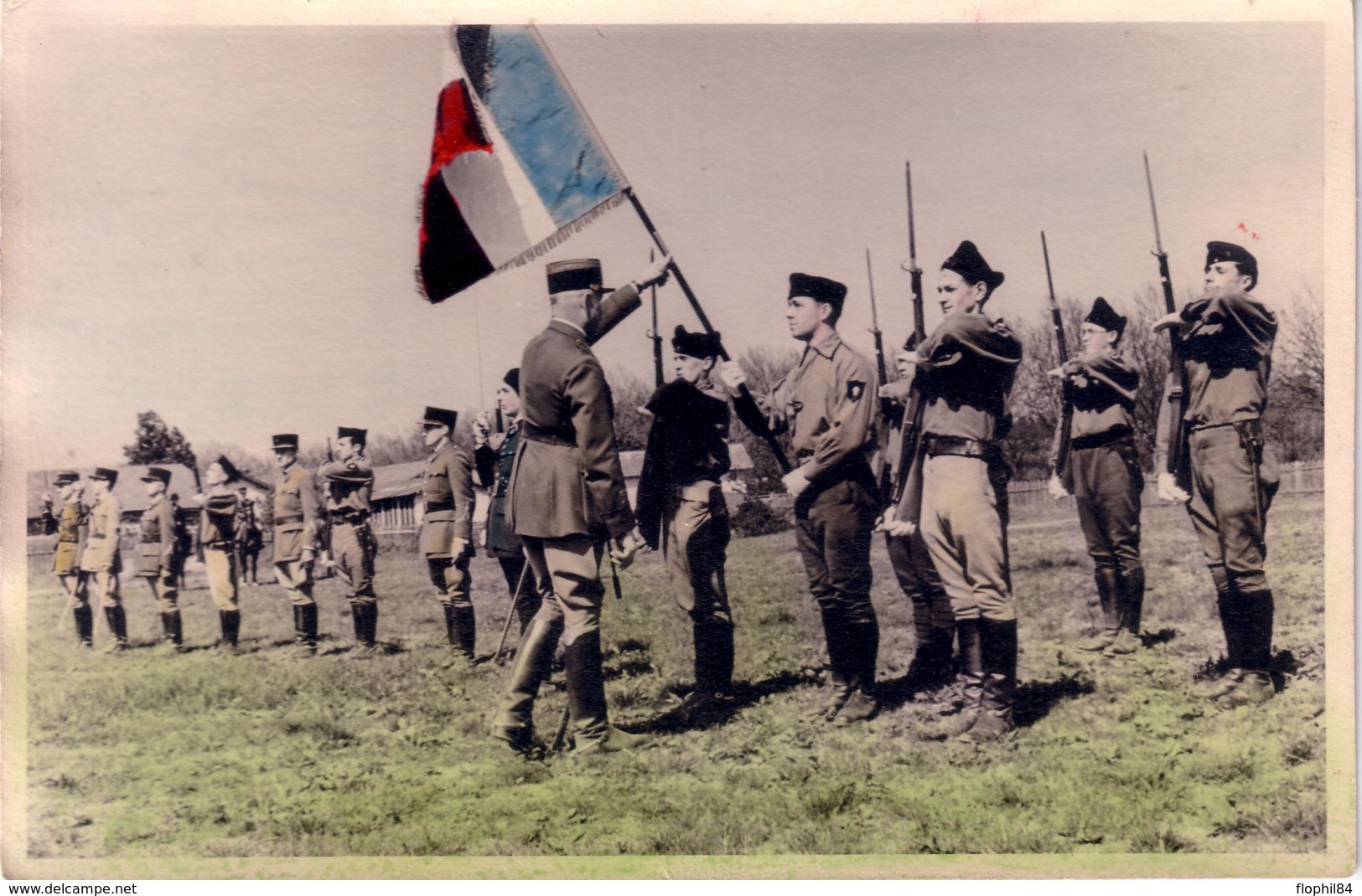 RHONE - MANOEUVRE DU 25 AVRIL SUR LE TERRAIN DE LA DOUA - PAS D'AUTRE INDICATION AU VERSO. - War, Military