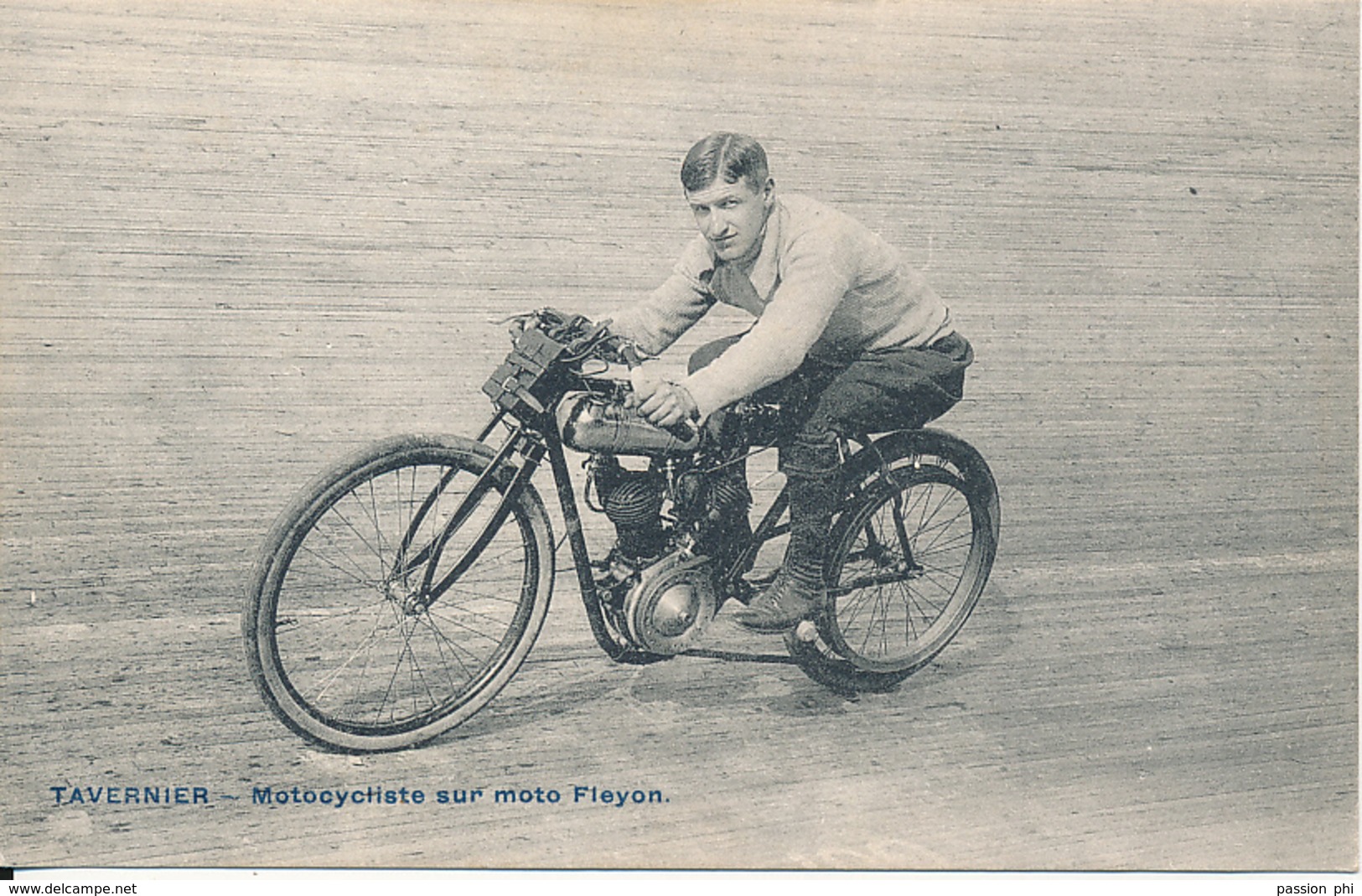 MOTO TAVERNIER SUR MOTO FLEYON - Motorfietsen