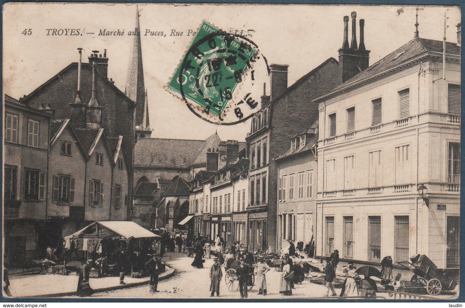 Troyes , Marché Aux Puces , Rue Passerat , Animée - Troyes
