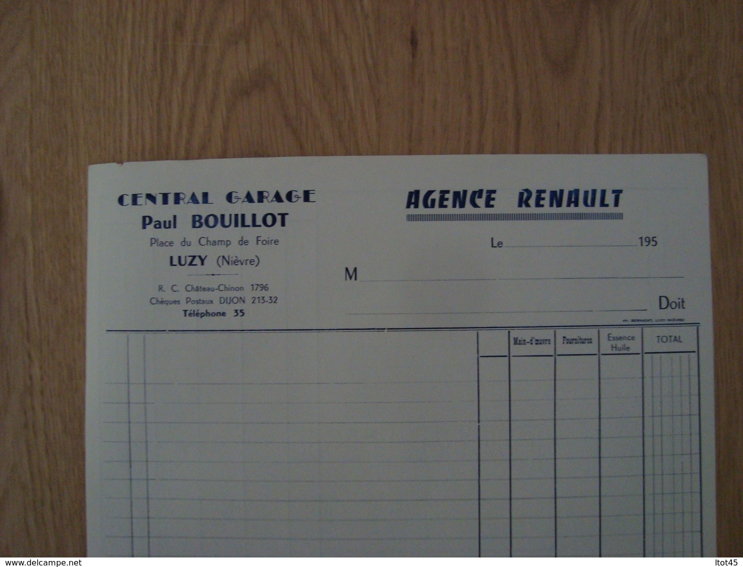LOT DE 4 FACTURES CENTRAL GARAGE RENAULT PAUL BOUILLOT LUZY NIEVRE - 1950 - ...