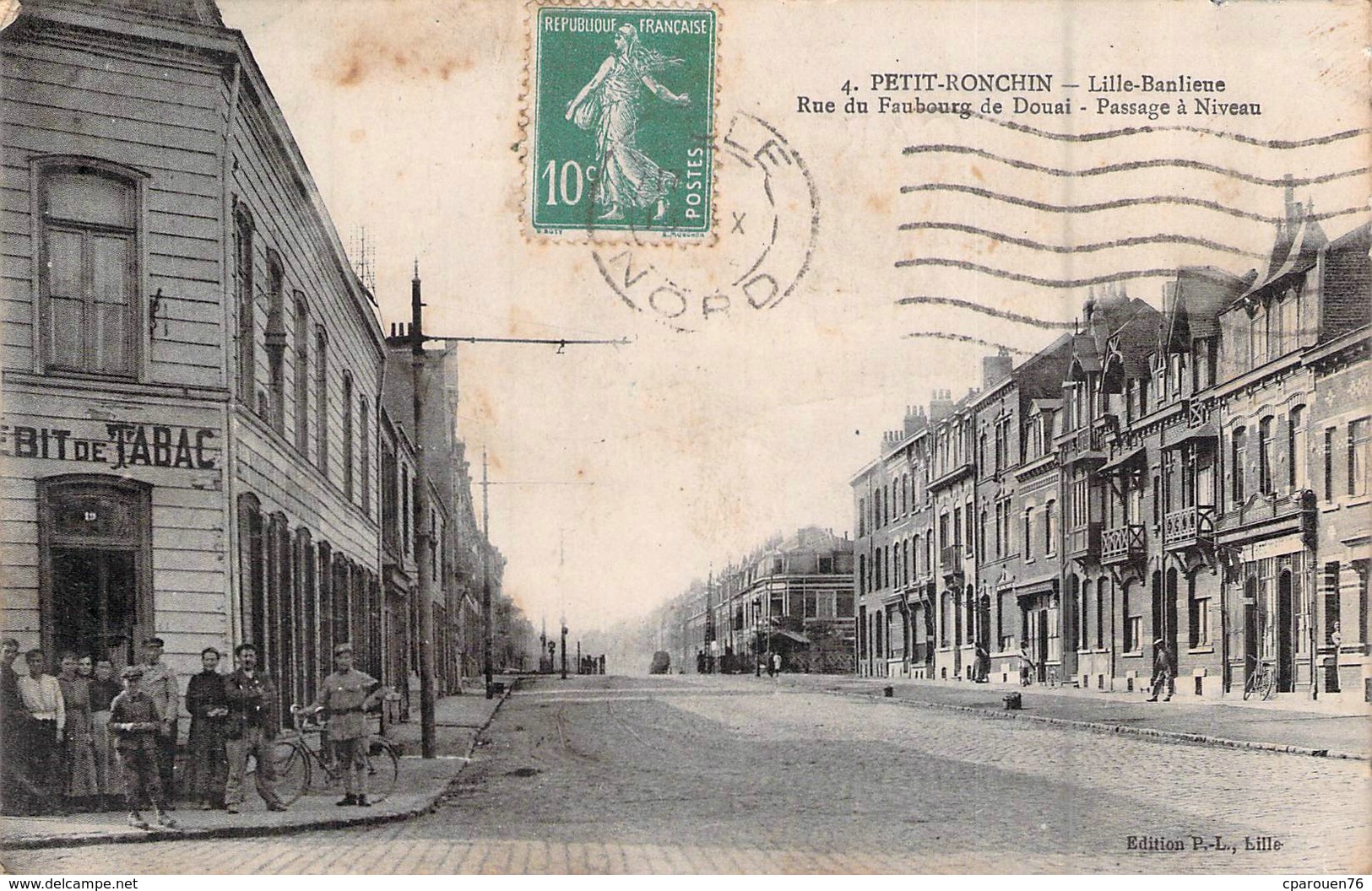 C P A 59] Nord Petit Rochin Débit De Tabac Rue Du Faubourg De Douai Carte Animée Circulée Timbre - Autres & Non Classés