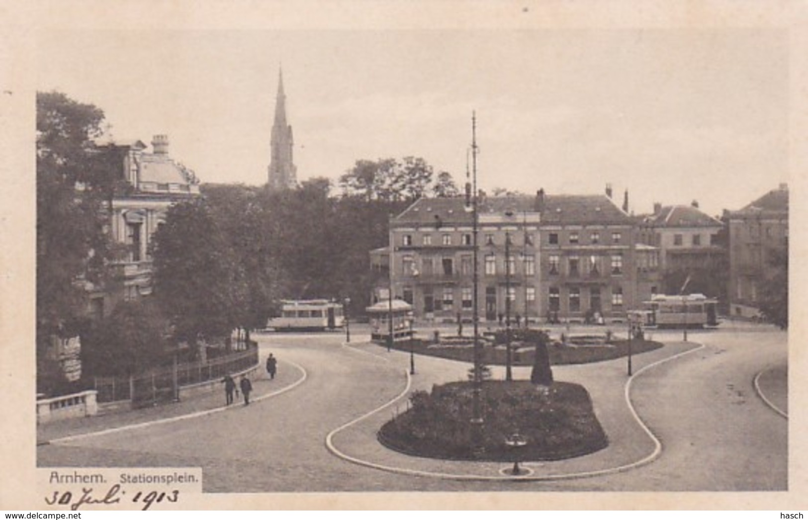 3694	52	Arnhem, Stationsplein 1913 - Arnhem