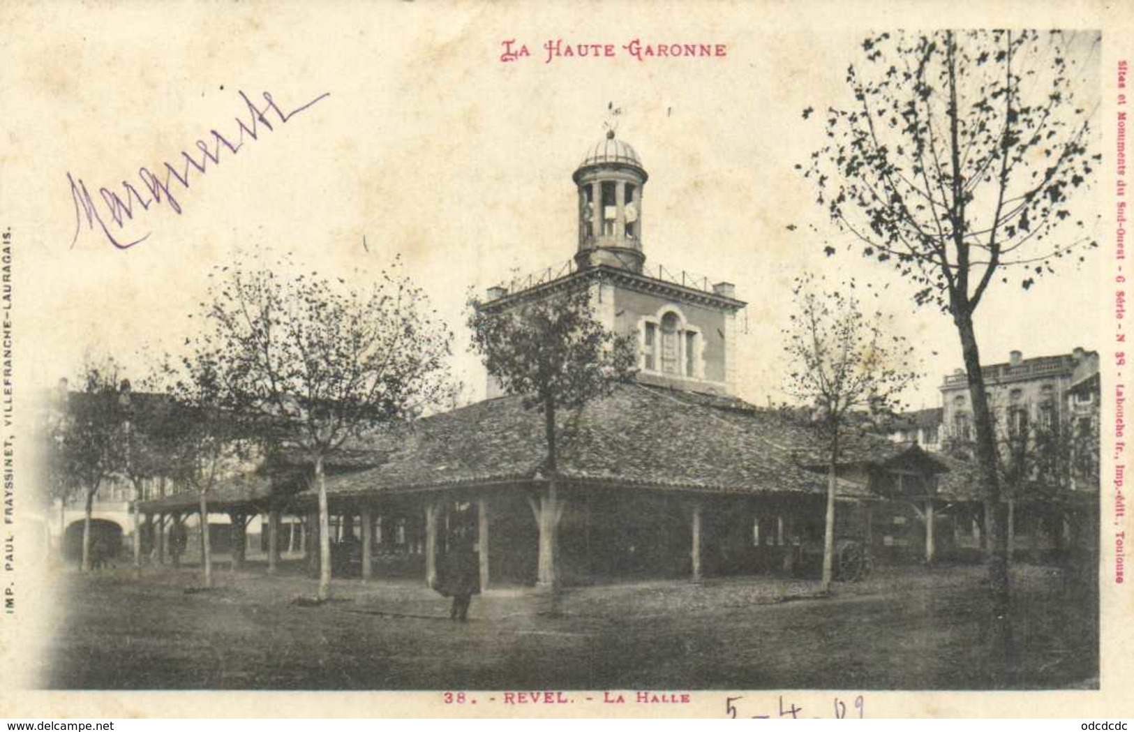 La Haute Garonne REVEL La Halle Labouche RV - Revel