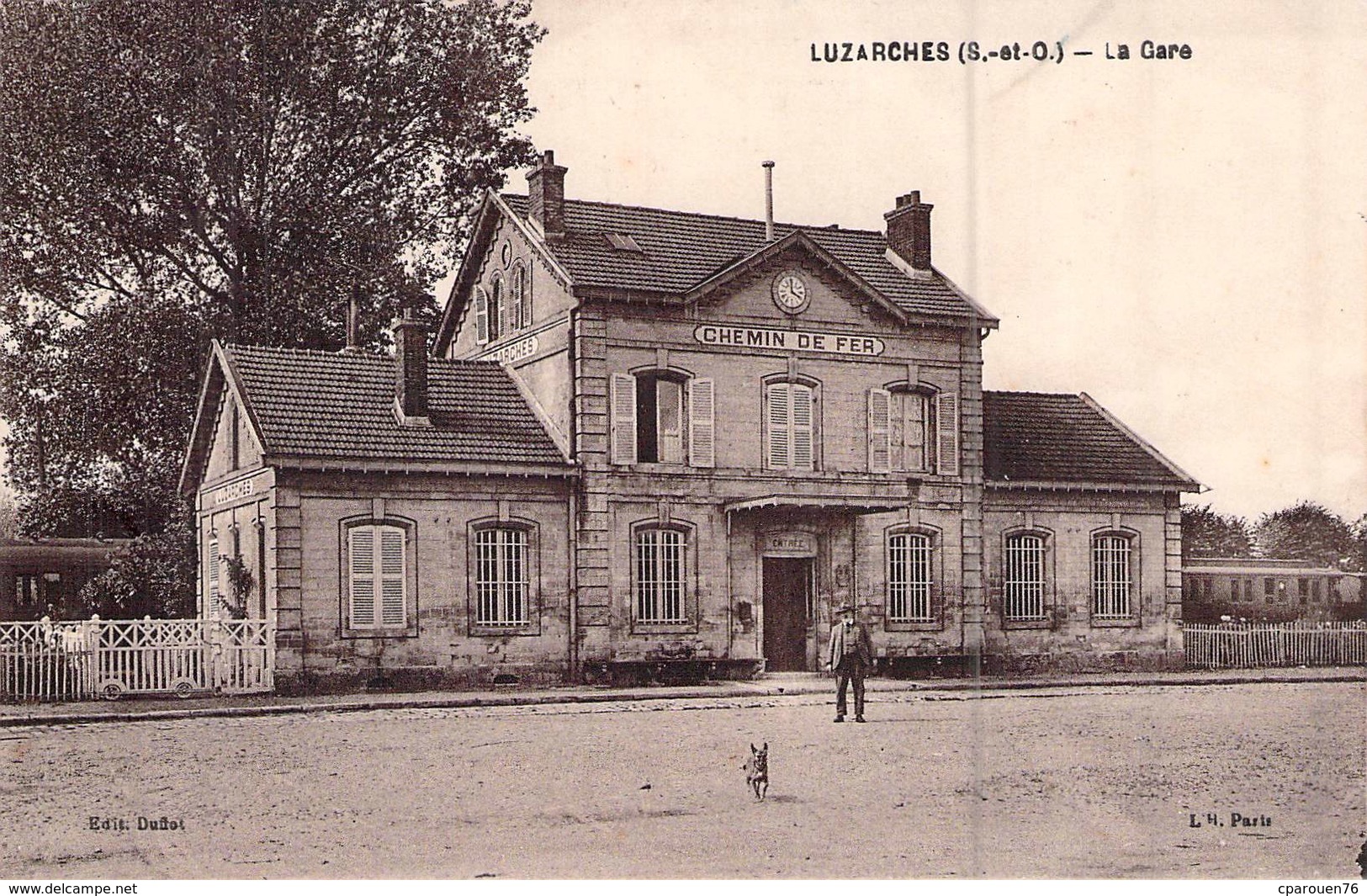 C P A 95] Val D'Oise > Luzarches La Gare De Chemin De Fer    1931 Circulée - Luzarches