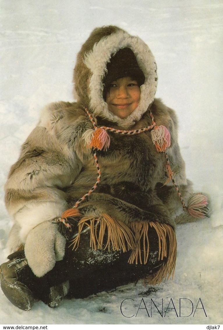 Canada Fille Inuit à Caribou Parka (2 Scans) - Non Classés