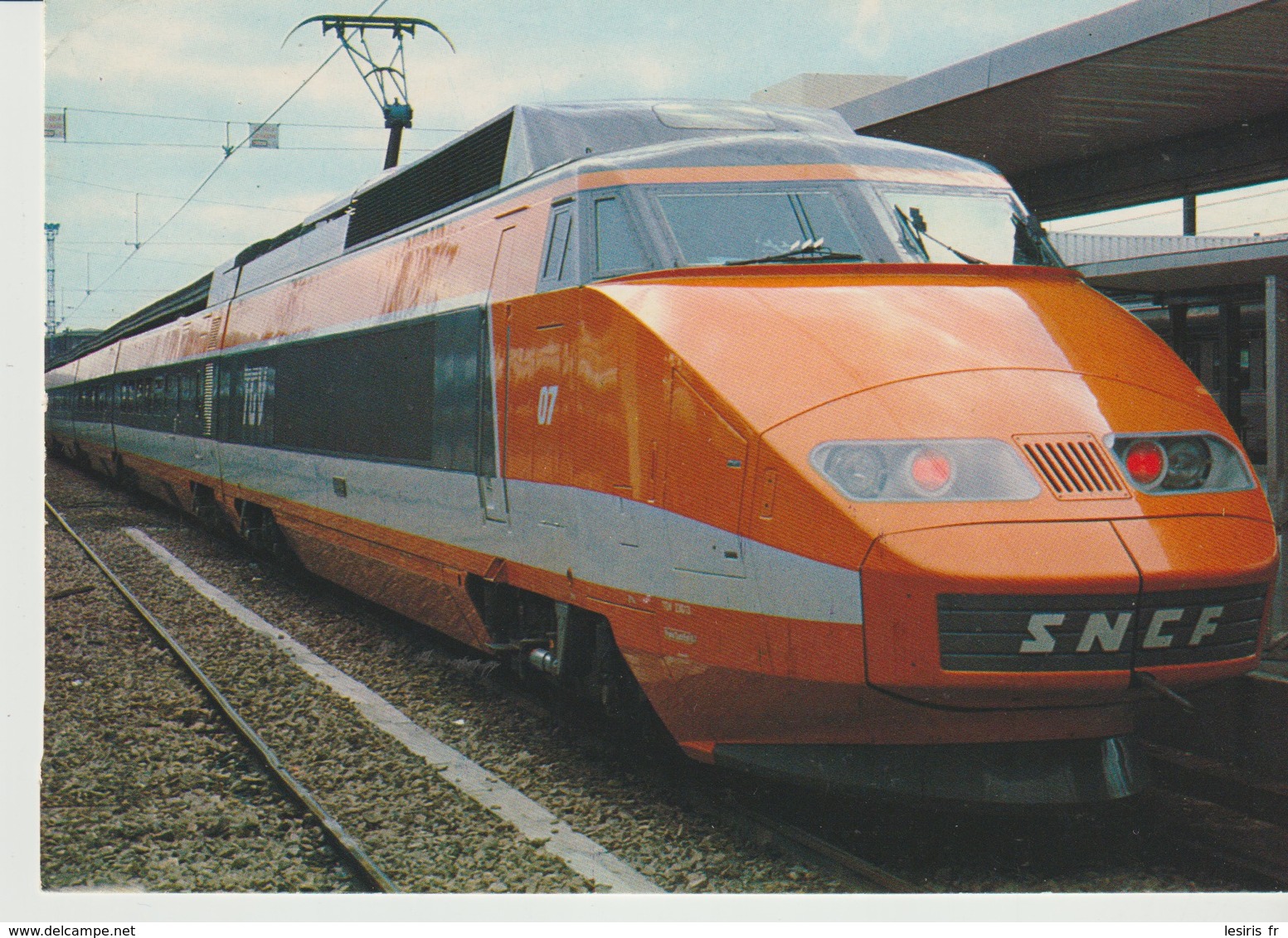 C.P. - PHOTO - TRAIN A GRANDE VITESSE - T. G. V. - DE LA S. N. C. F. - QUIDESSERT DEPUIS OCTOBRE 1981 LE SUD EST DE LA F - Treni