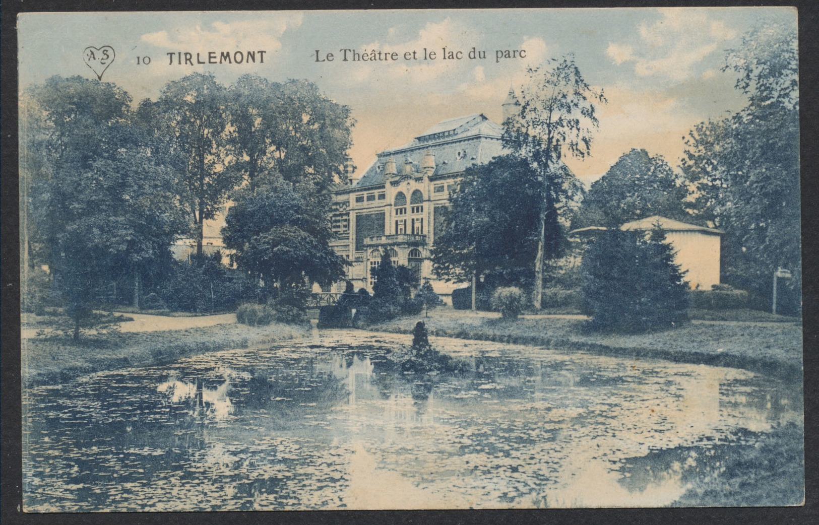 Carte Postale - 10. Tirlemont : Le Théatre Et Le Lac Du Parc / Voyagée. - Tienen