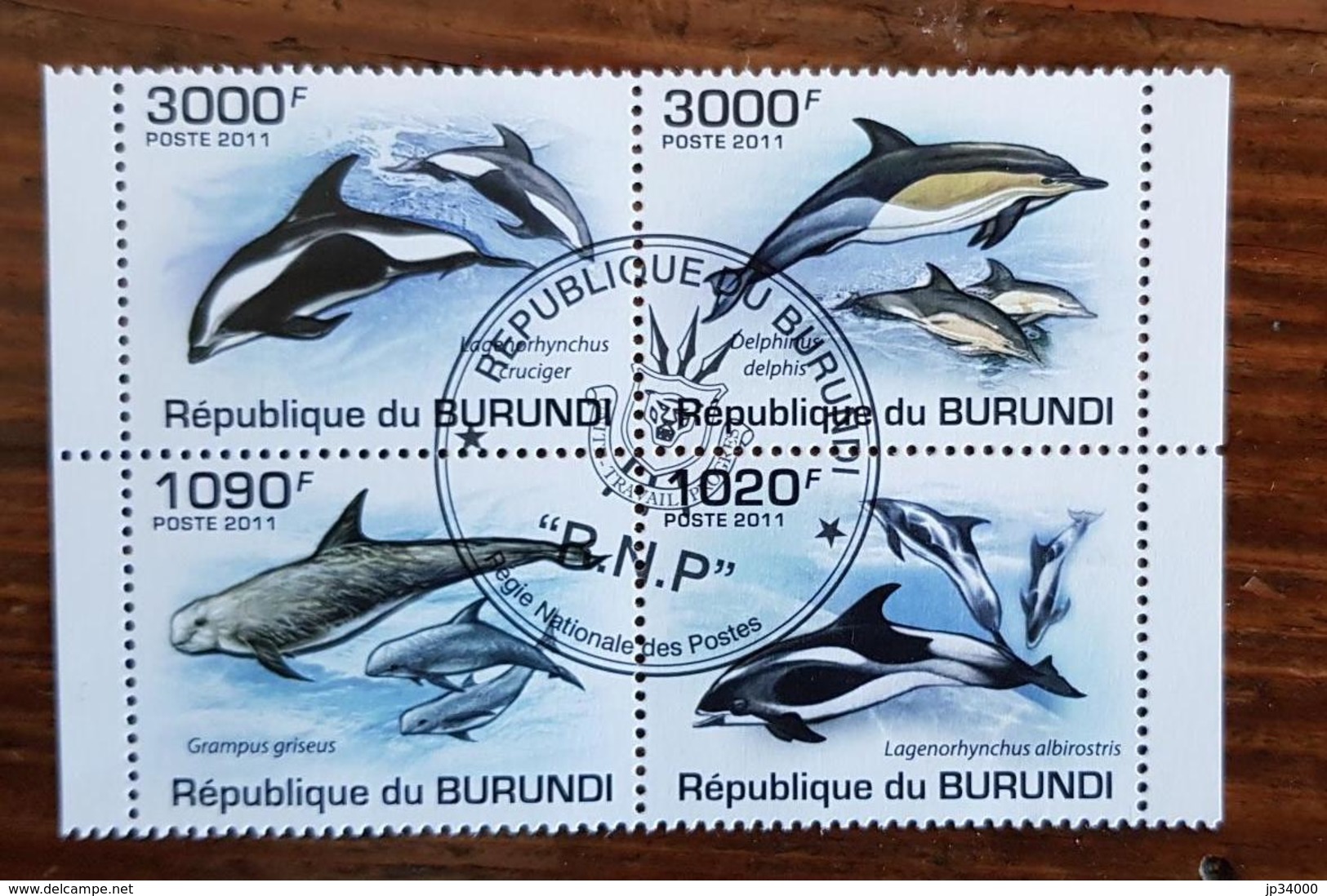 BURUNDI Mammiferes Marins, Dauphins, Bloc De 4 Valeurs émises En 2011.  Oblitéré (used) - Dauphins