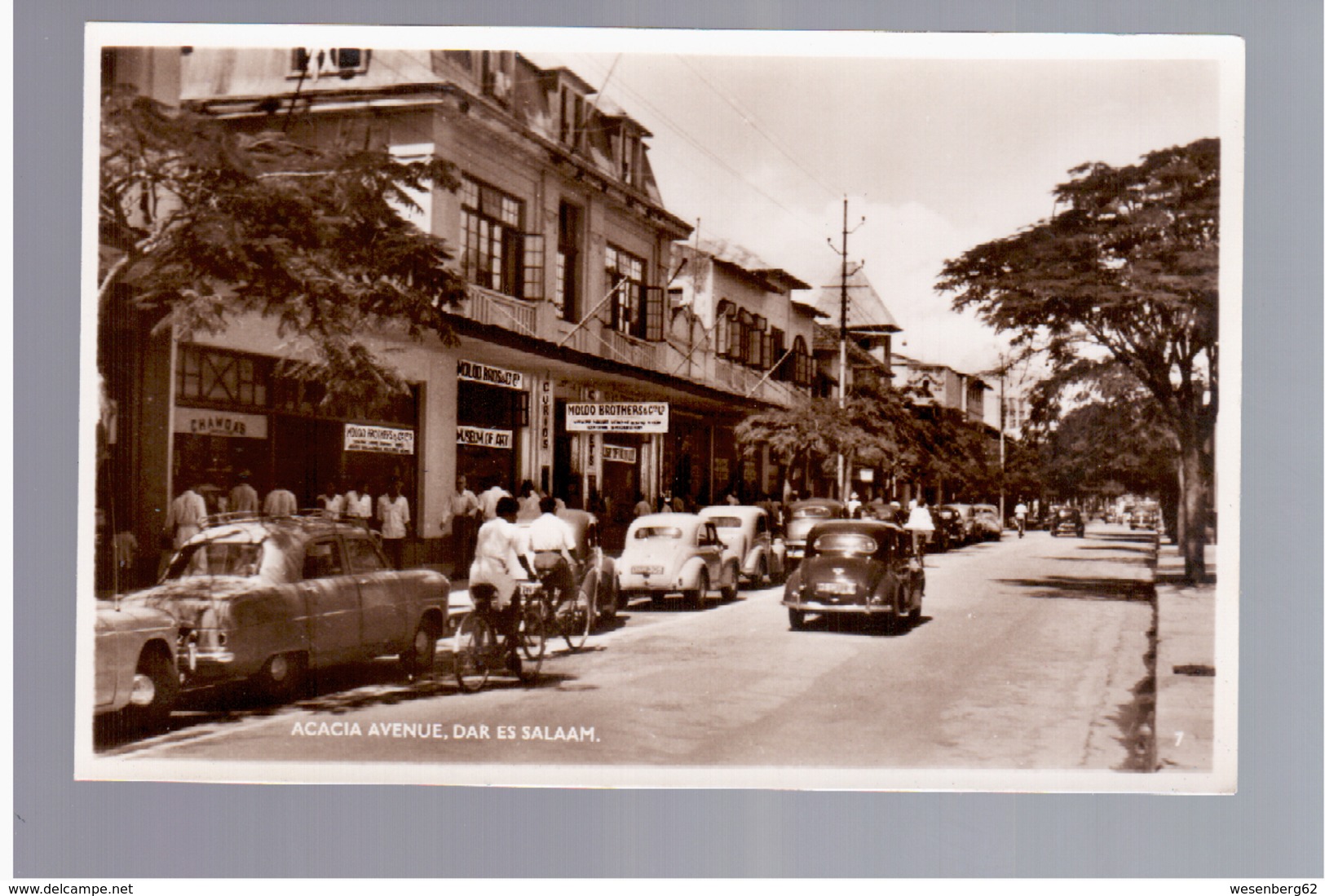 TANZANIA Dar- Es- Salaam Acacia Avenue Car, Bike, Shop Ca 1960 OLD REAL PHOTO, POSTCARD - Tanzania