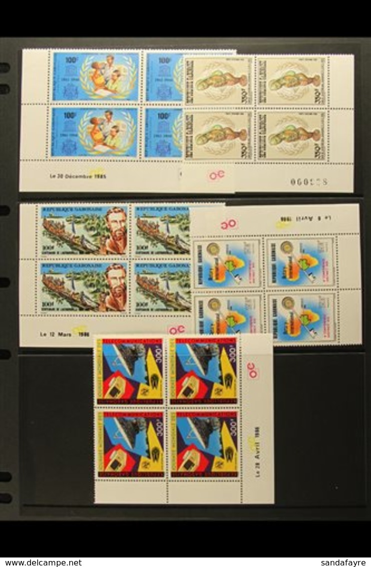 1986 YEAR SET - NHM BLOCKS OF 4 A Complete Run, Mostly As Corner Date Blocks Of 4, SG 936/964a (no Miniature Sheets), Su - Andere & Zonder Classificatie