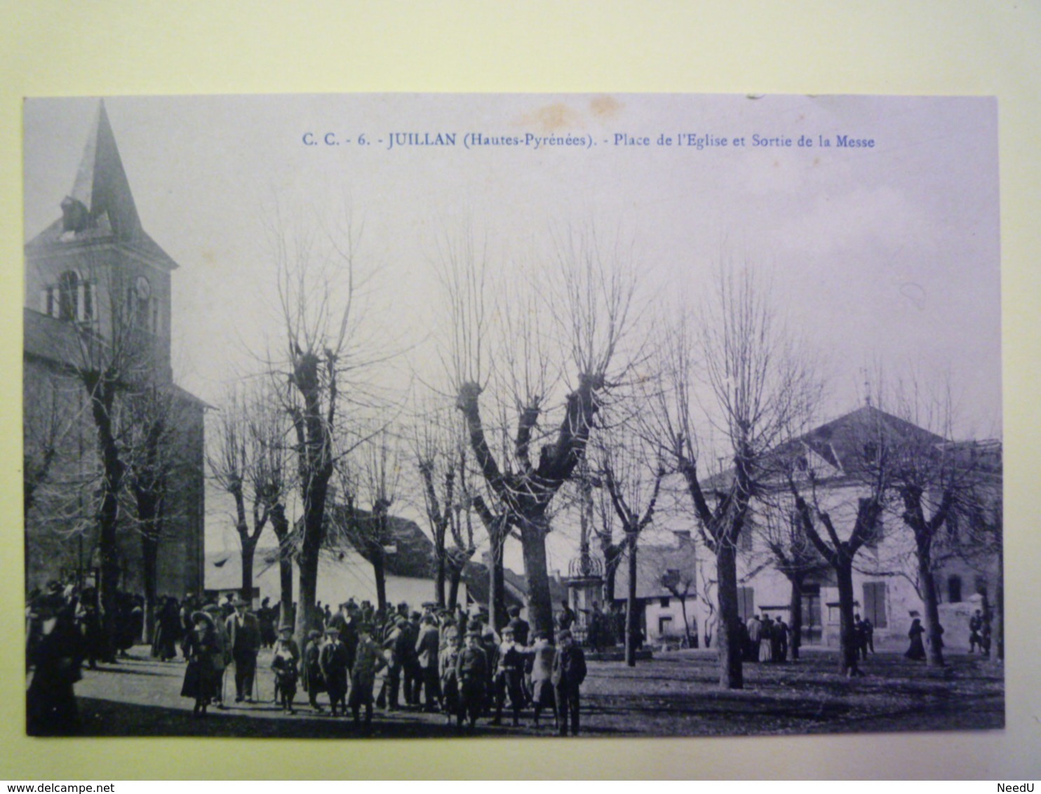 GP 2019 - 1090  JUILLAN  (Hautes-Pyrénées)  :  Place De L'Eglise Et Sortie De La Messe  1915    XXXX - Autres & Non Classés