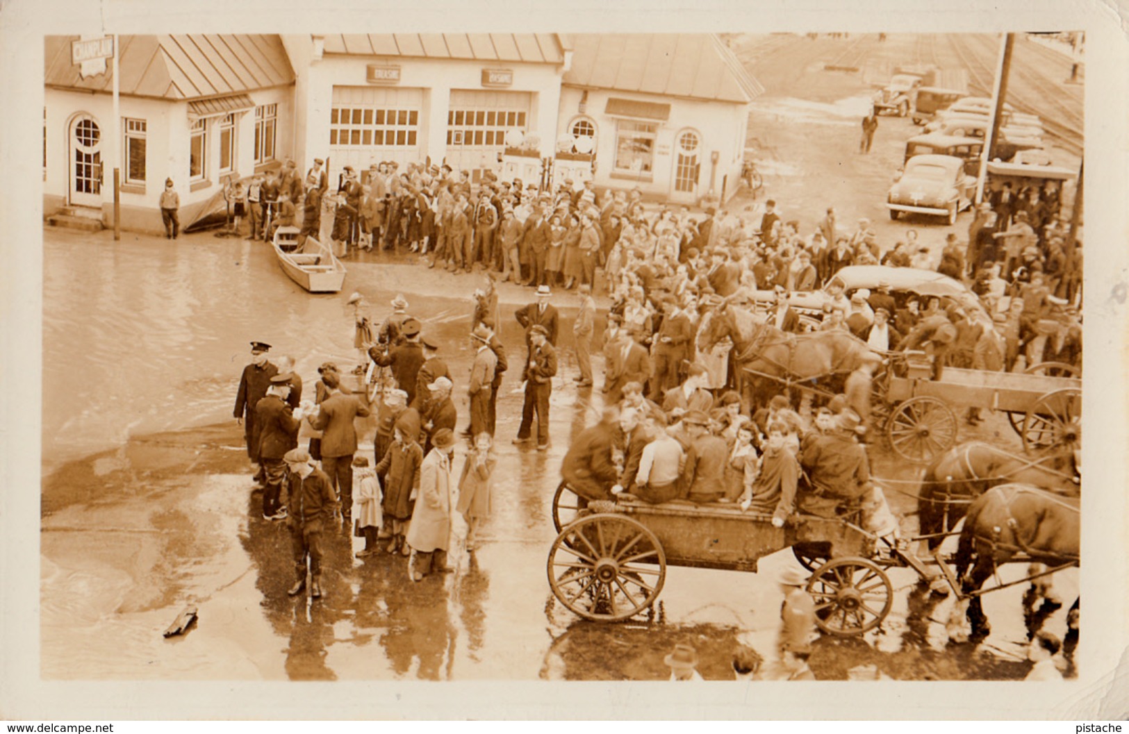 Real Photo Véritable - Inondation Flood Sherbrooke - Dépôt & King - Cars Crowd Foule Animated - 1935-1945 - 2 Scans - Sherbrooke